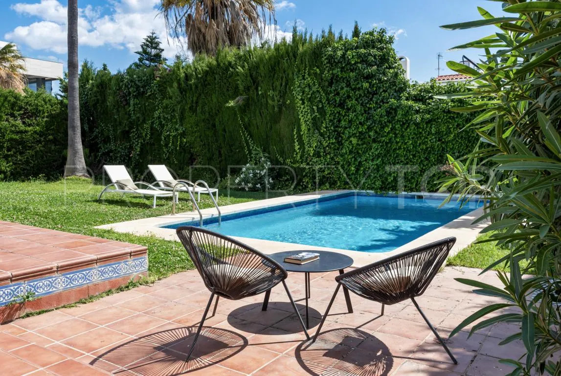 Se vende chalet en Nueva Andalucia