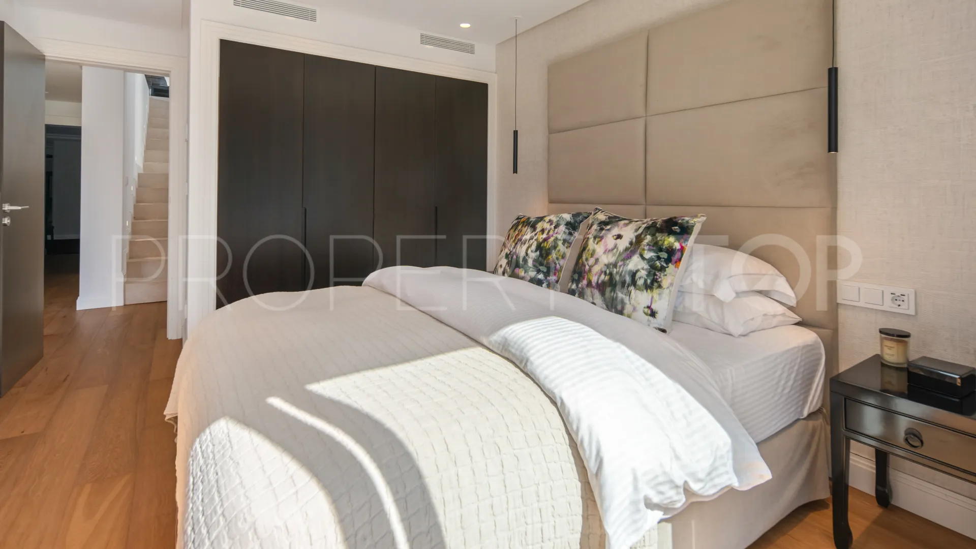 Villa for sale in Los Naranjos Hill Club