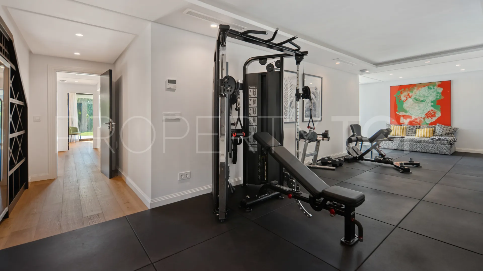 Villa for sale in Los Naranjos Hill Club