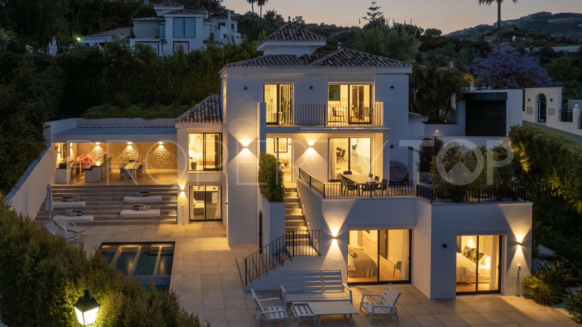 Villa for sale in Los Naranjos Hill Club