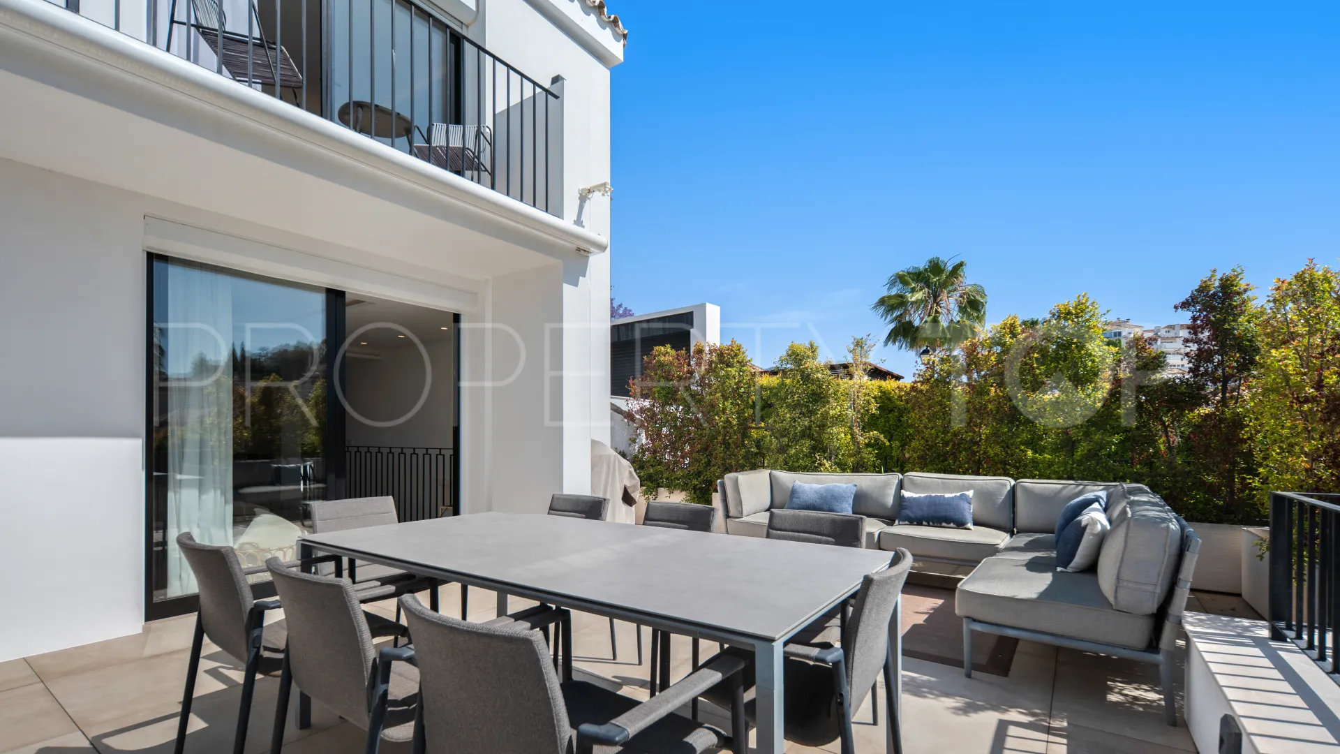 Villa for sale in Los Naranjos Hill Club