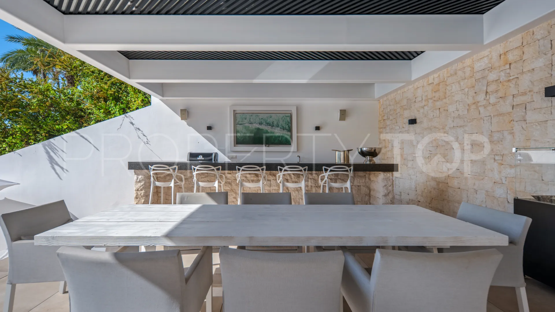Villa for sale in Los Naranjos Hill Club