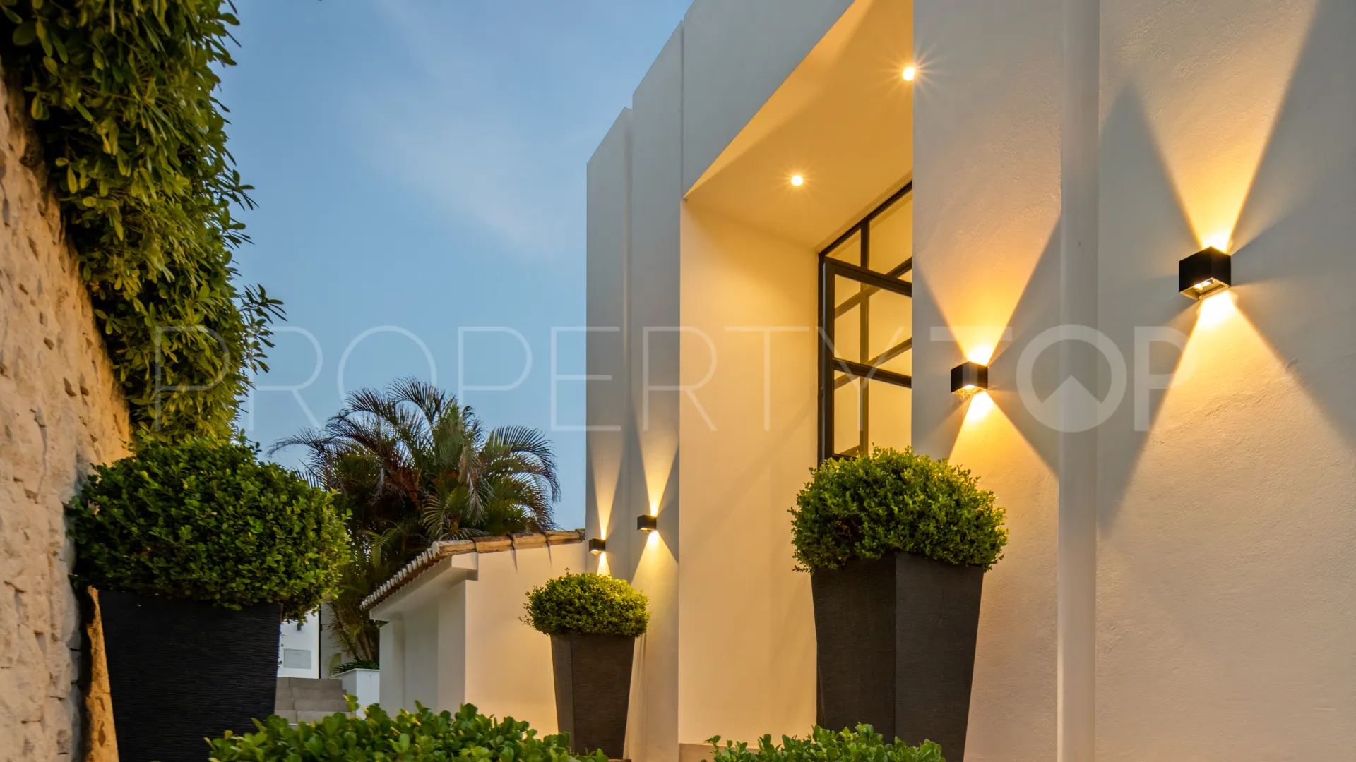Villa for sale in Los Naranjos Hill Club