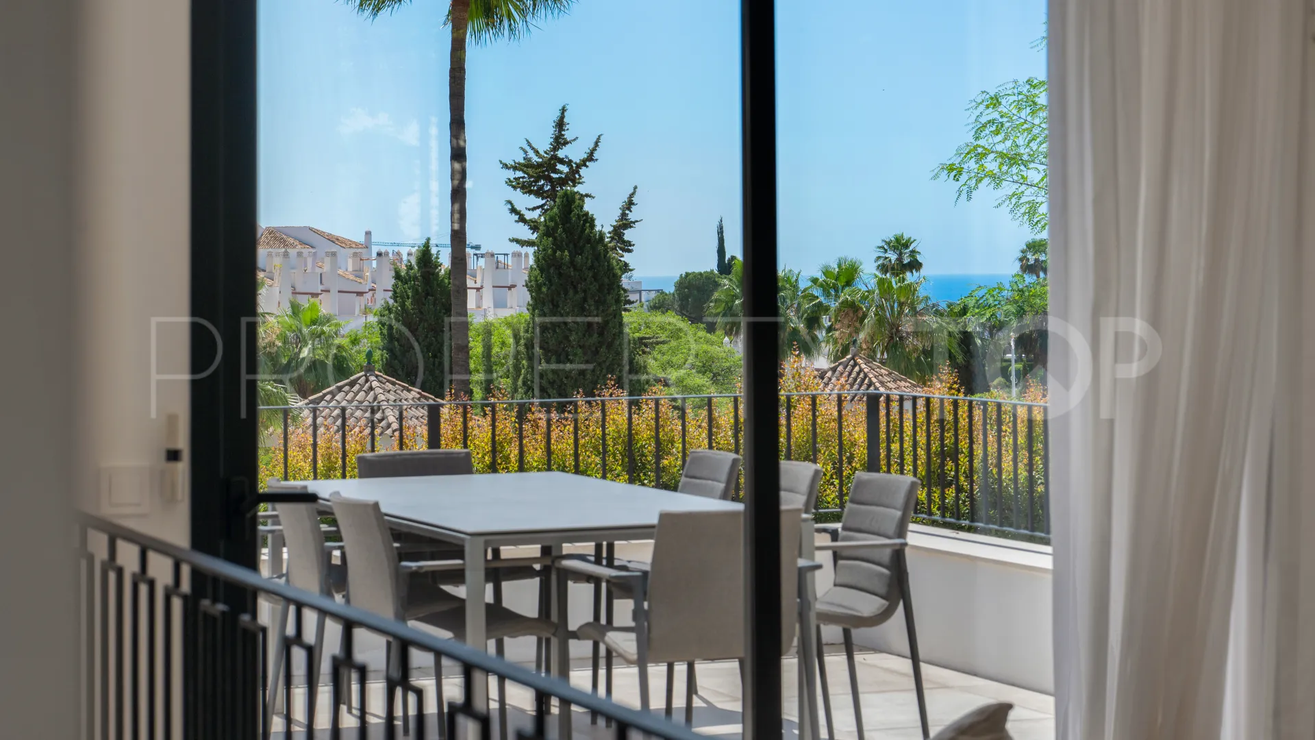 Villa for sale in Los Naranjos Hill Club