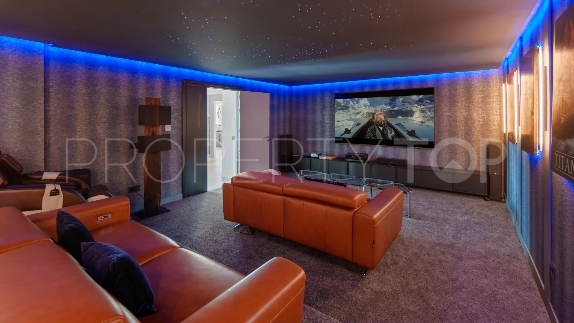 Villa for sale in Marbella East with 6 bedrooms