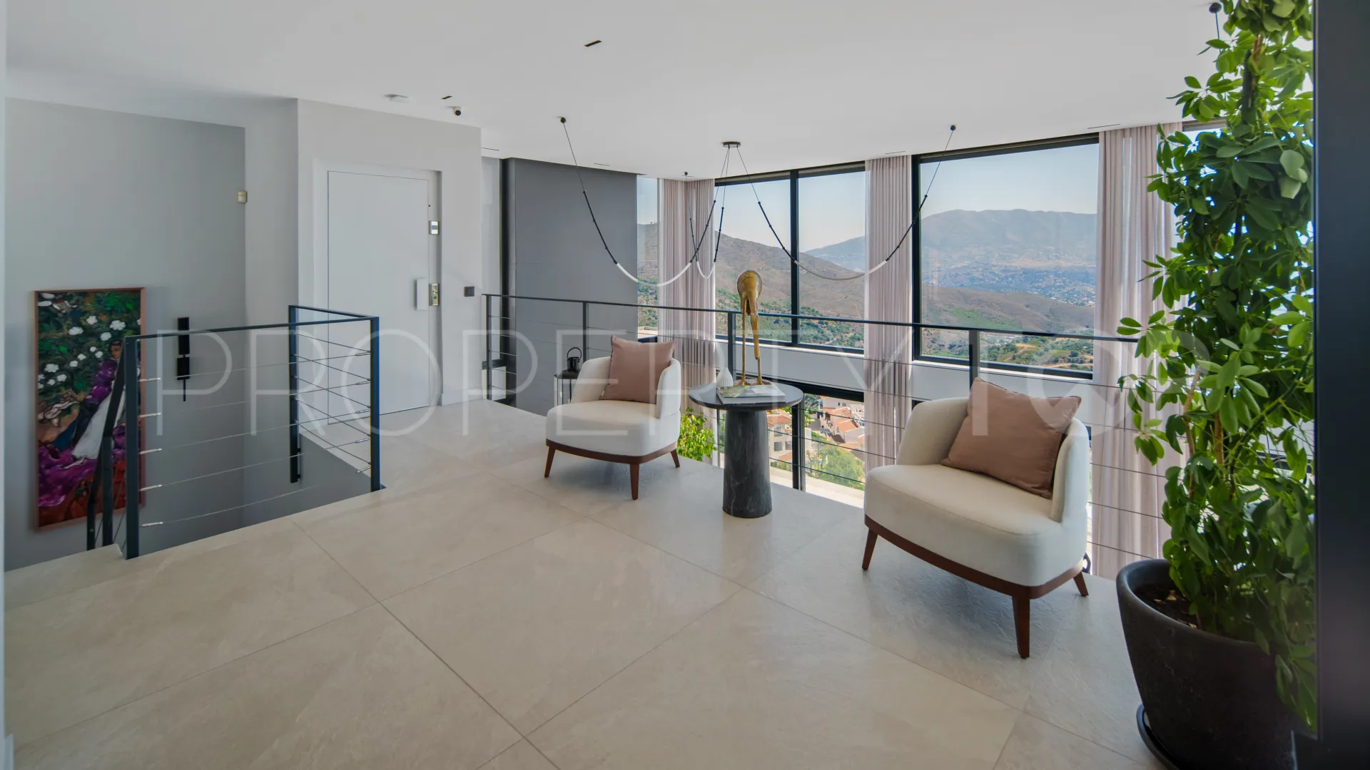 Villa for sale in Marbella East with 6 bedrooms