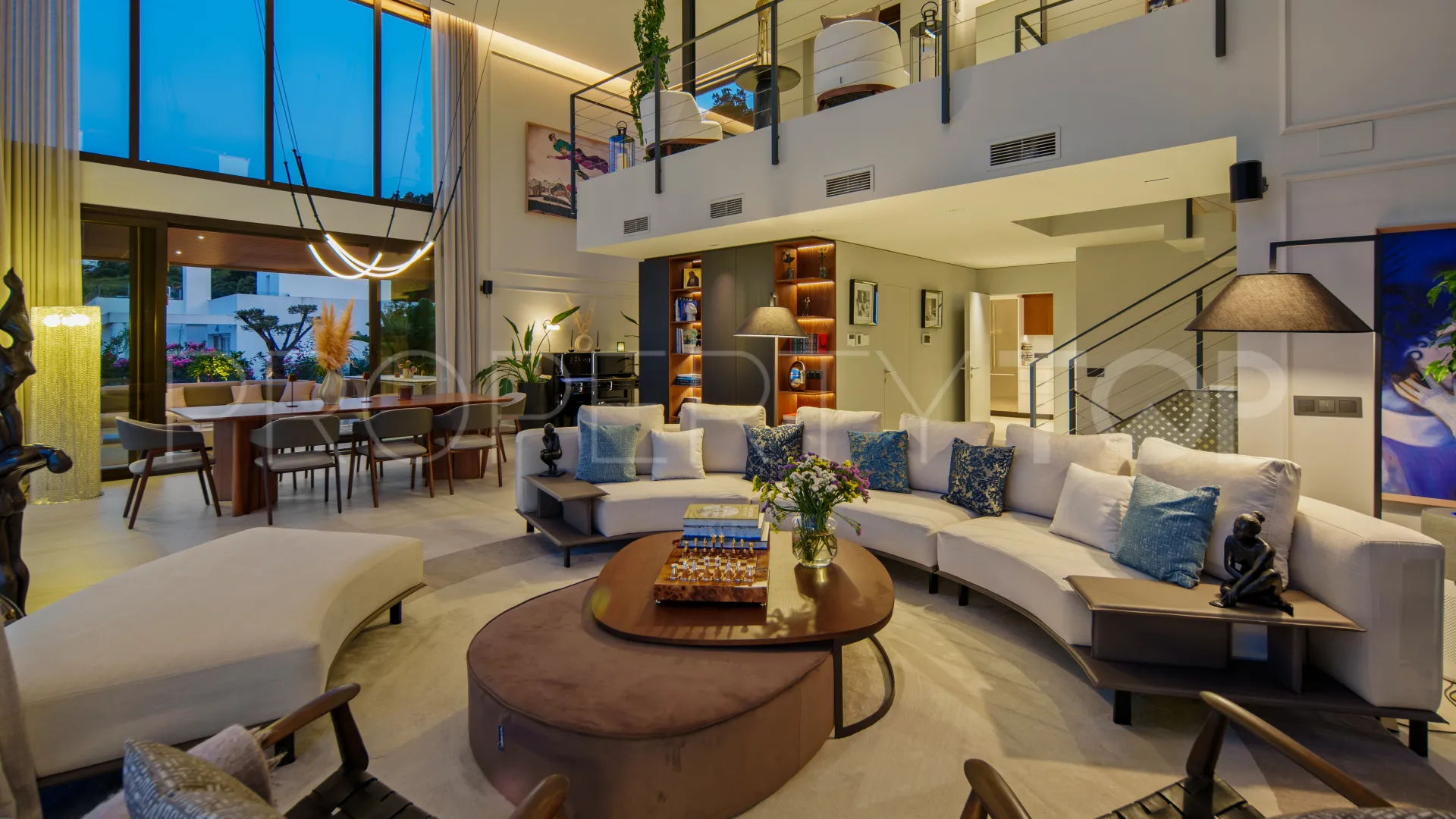 Villa for sale in Marbella East with 6 bedrooms