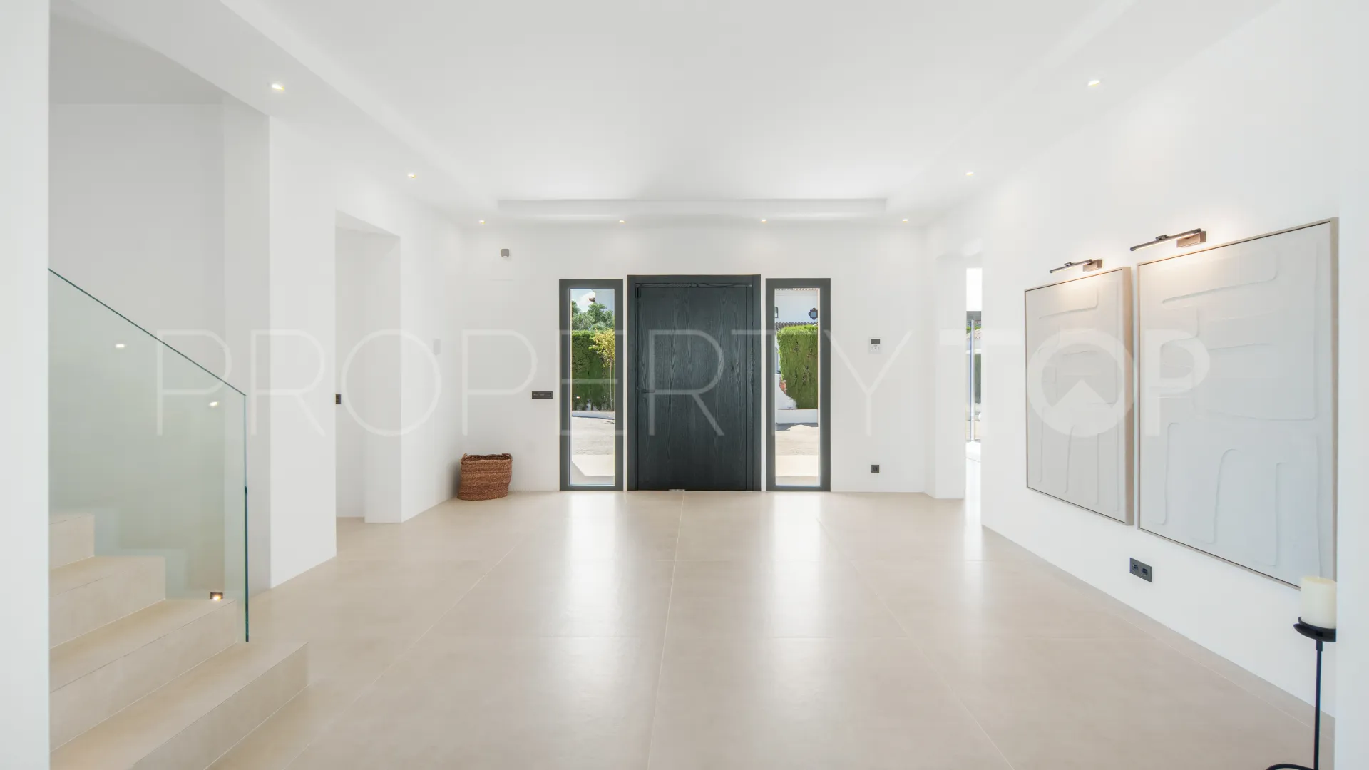 5 bedrooms villa for sale in Puerto del Almendro