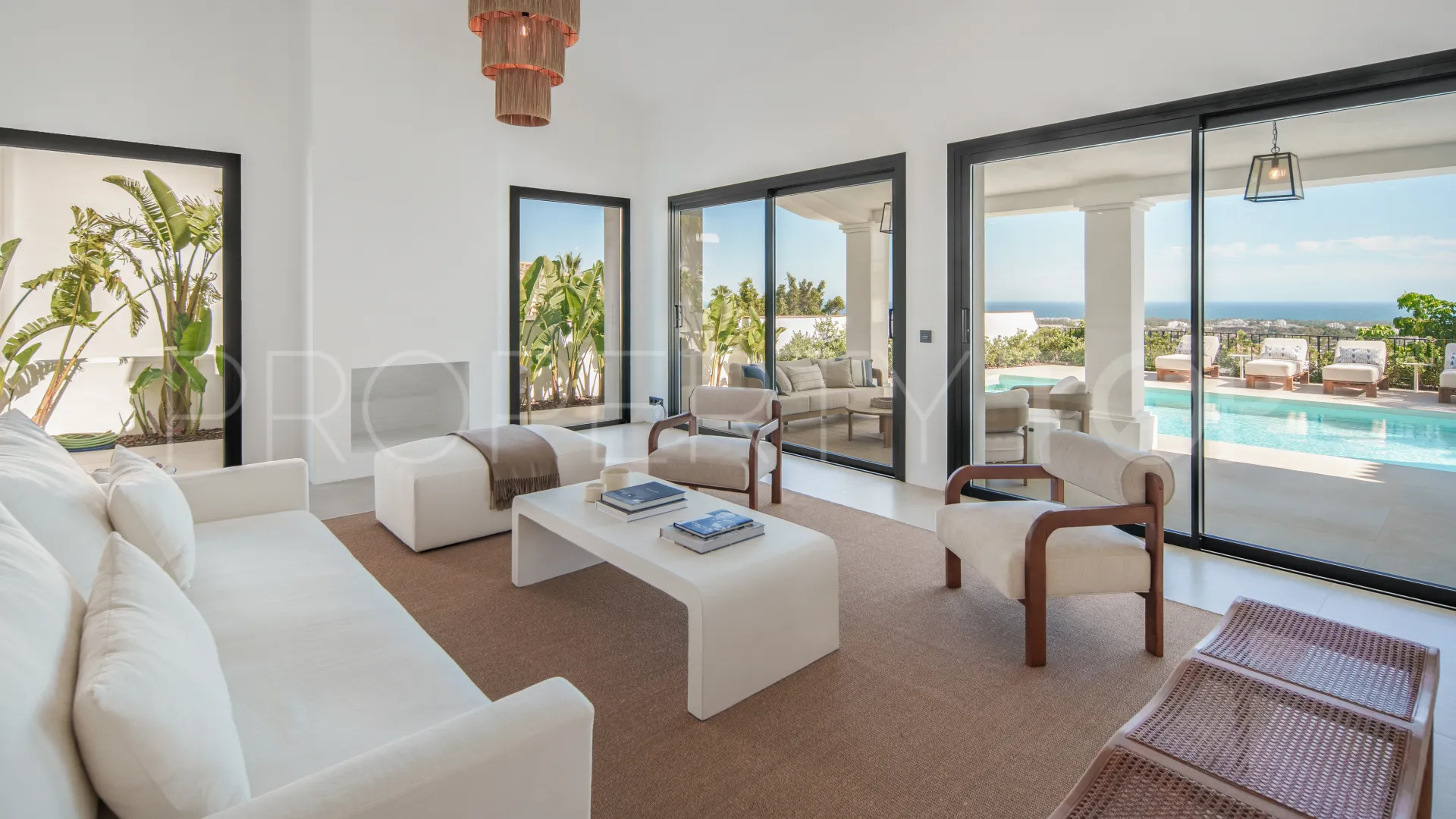 5 bedrooms villa for sale in Puerto del Almendro