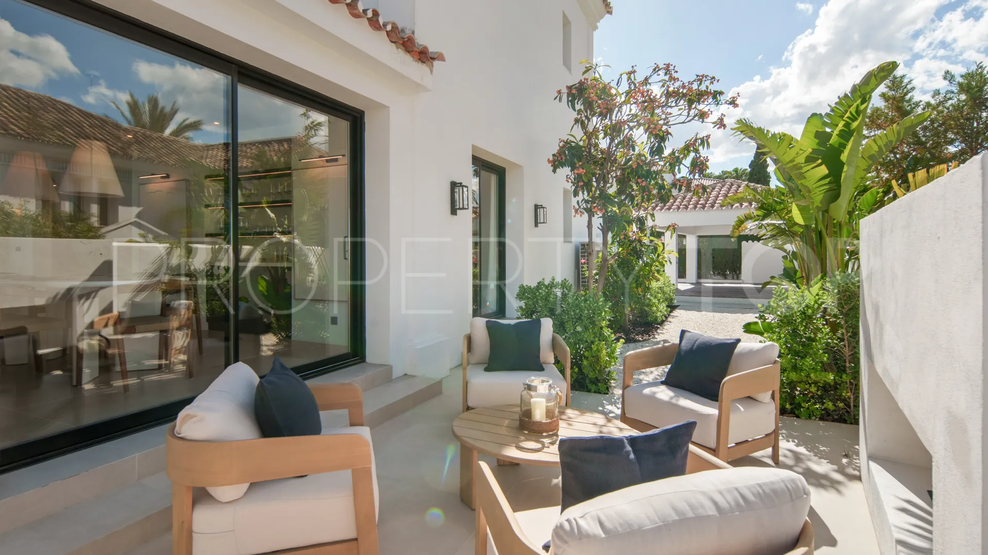 5 bedrooms villa for sale in Puerto del Almendro