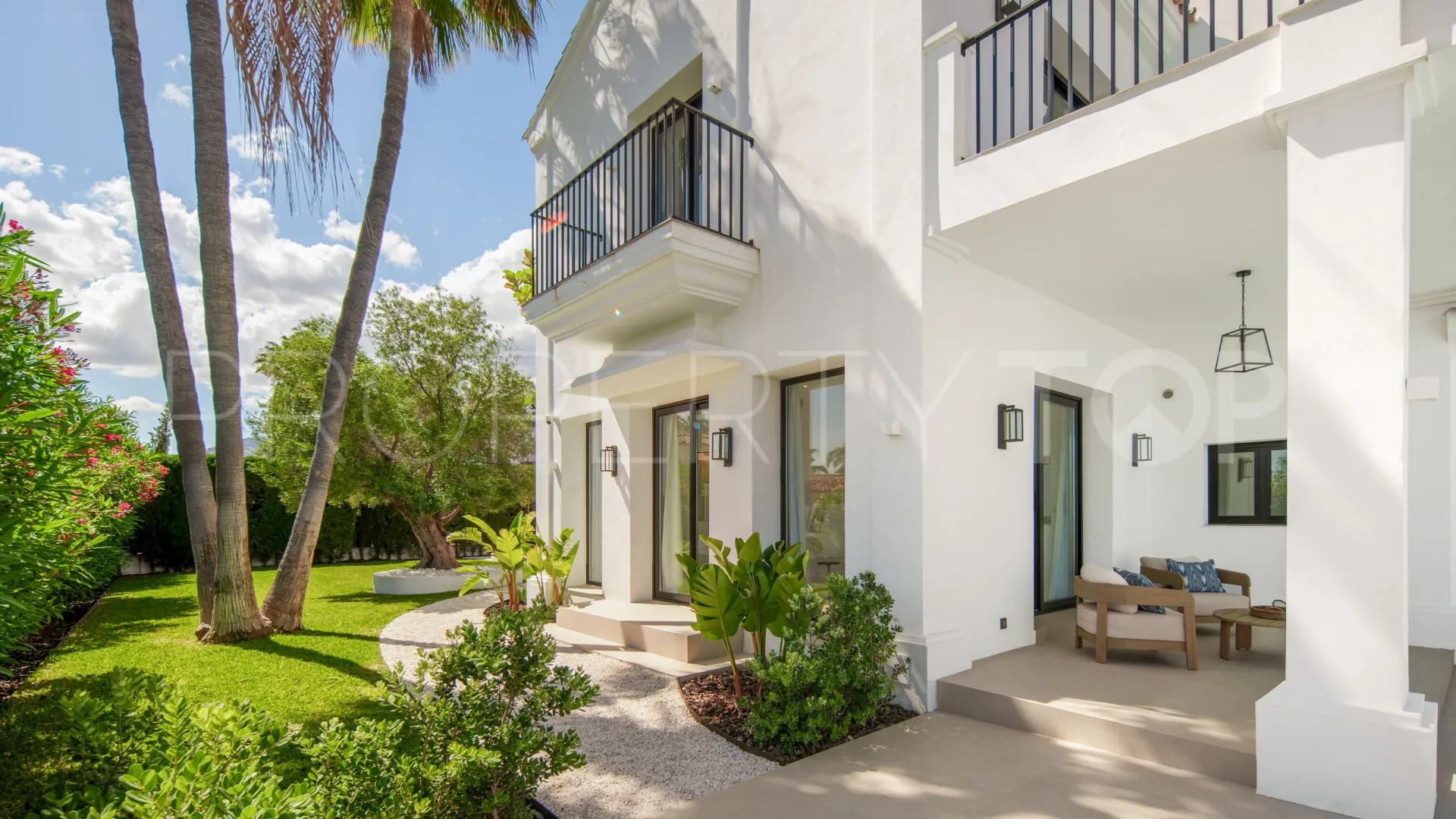 5 bedrooms villa for sale in Puerto del Almendro