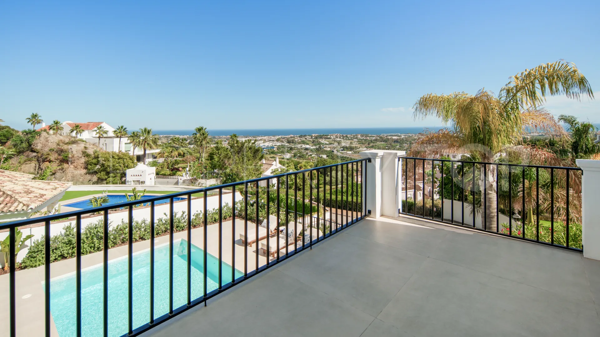 5 bedrooms villa for sale in Puerto del Almendro