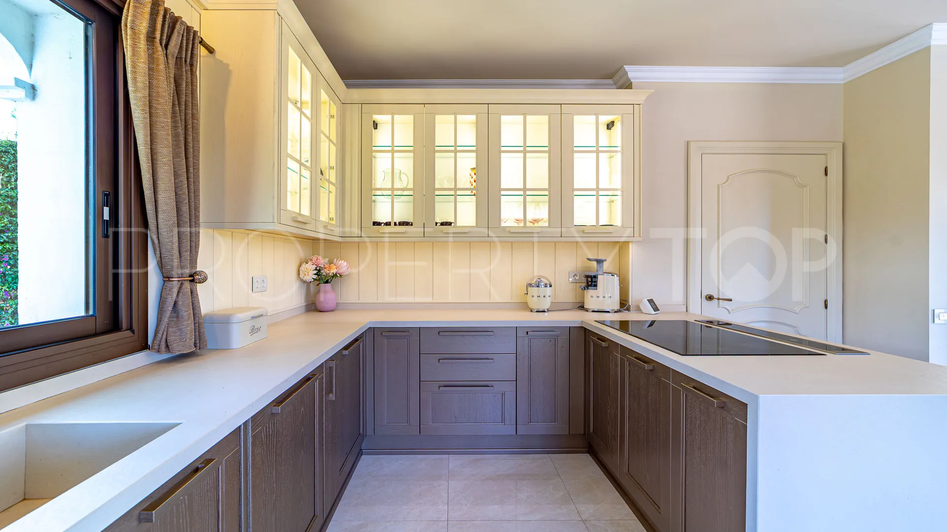Villa con 4 dormitorios a la venta en Monte Biarritz