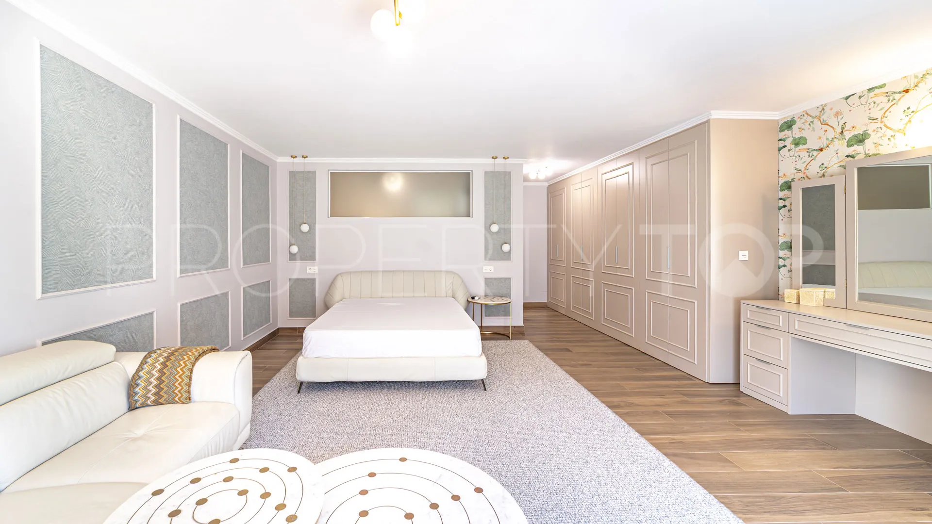Villa con 4 dormitorios a la venta en Monte Biarritz