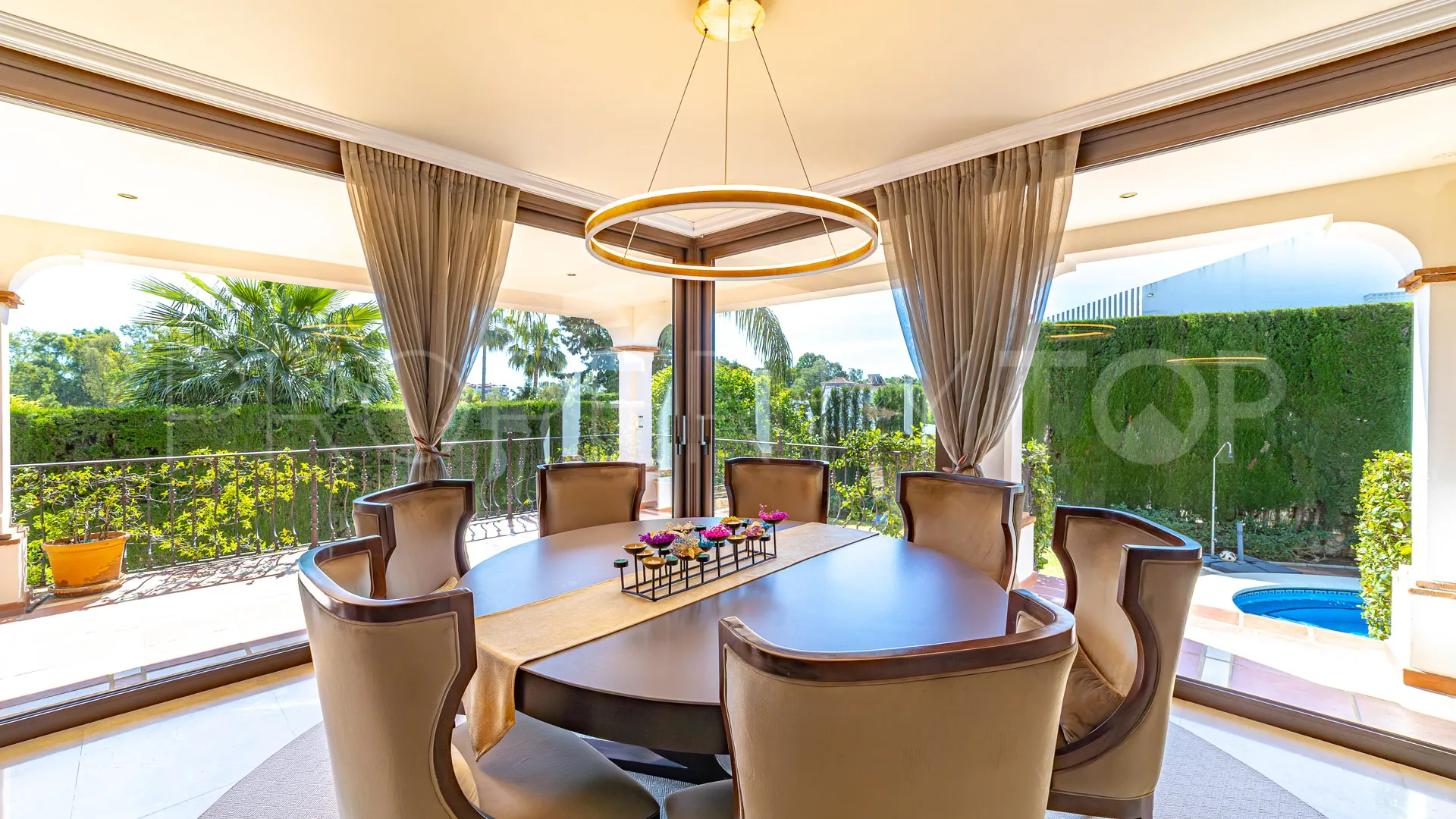 Villa con 4 dormitorios a la venta en Monte Biarritz