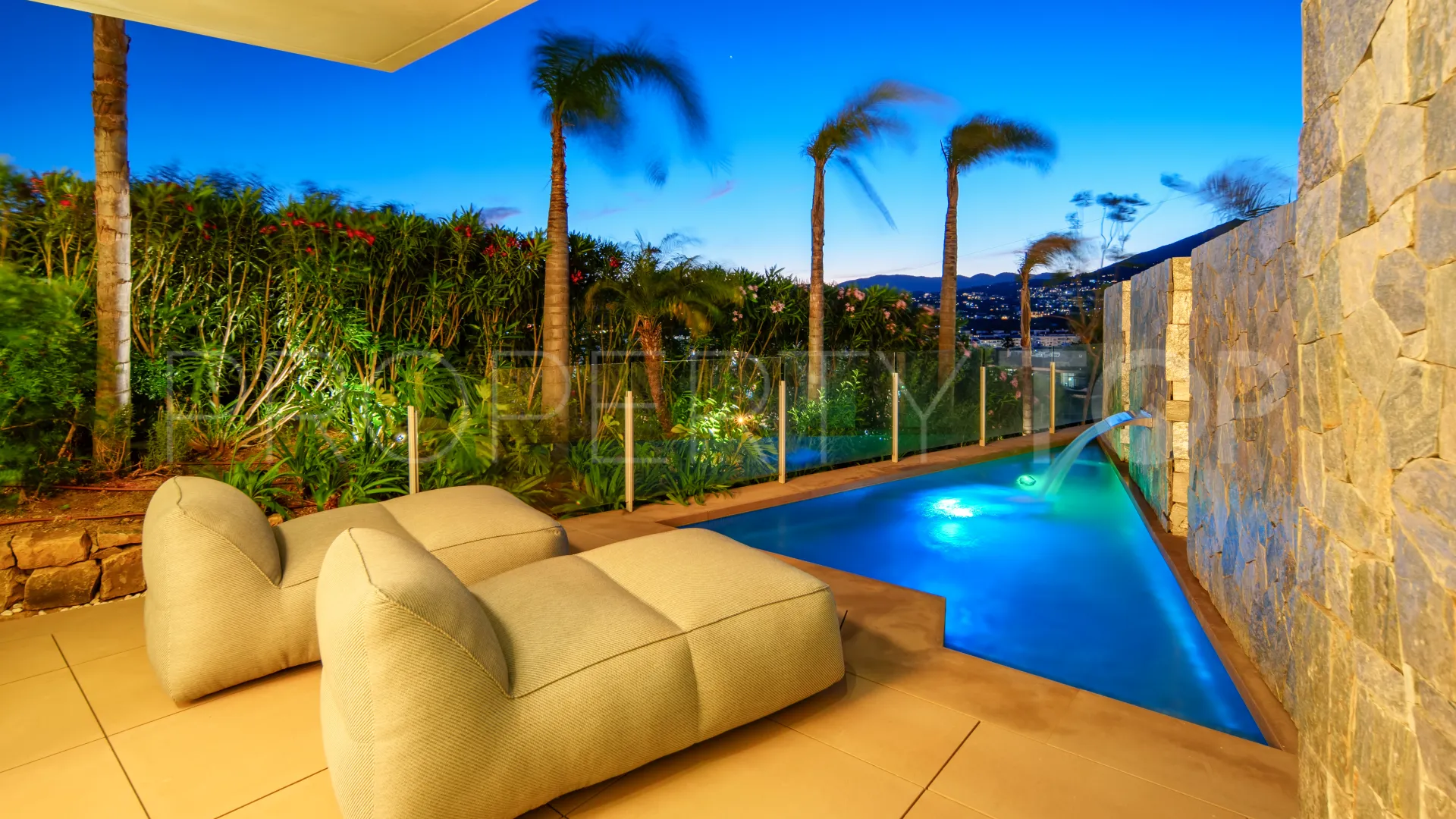 For sale Nueva Andalucia villa with 4 bedrooms