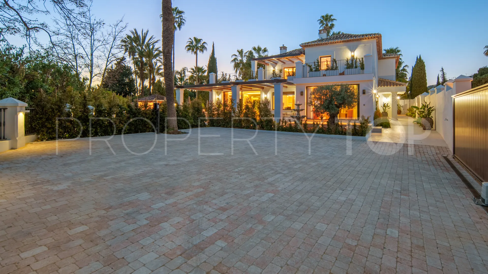 For sale La Cerquilla villa with 5 bedrooms