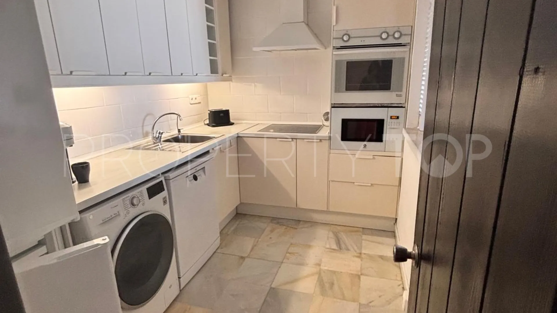For sale apartment with 1 bedroom in Marbella - Puerto Banus