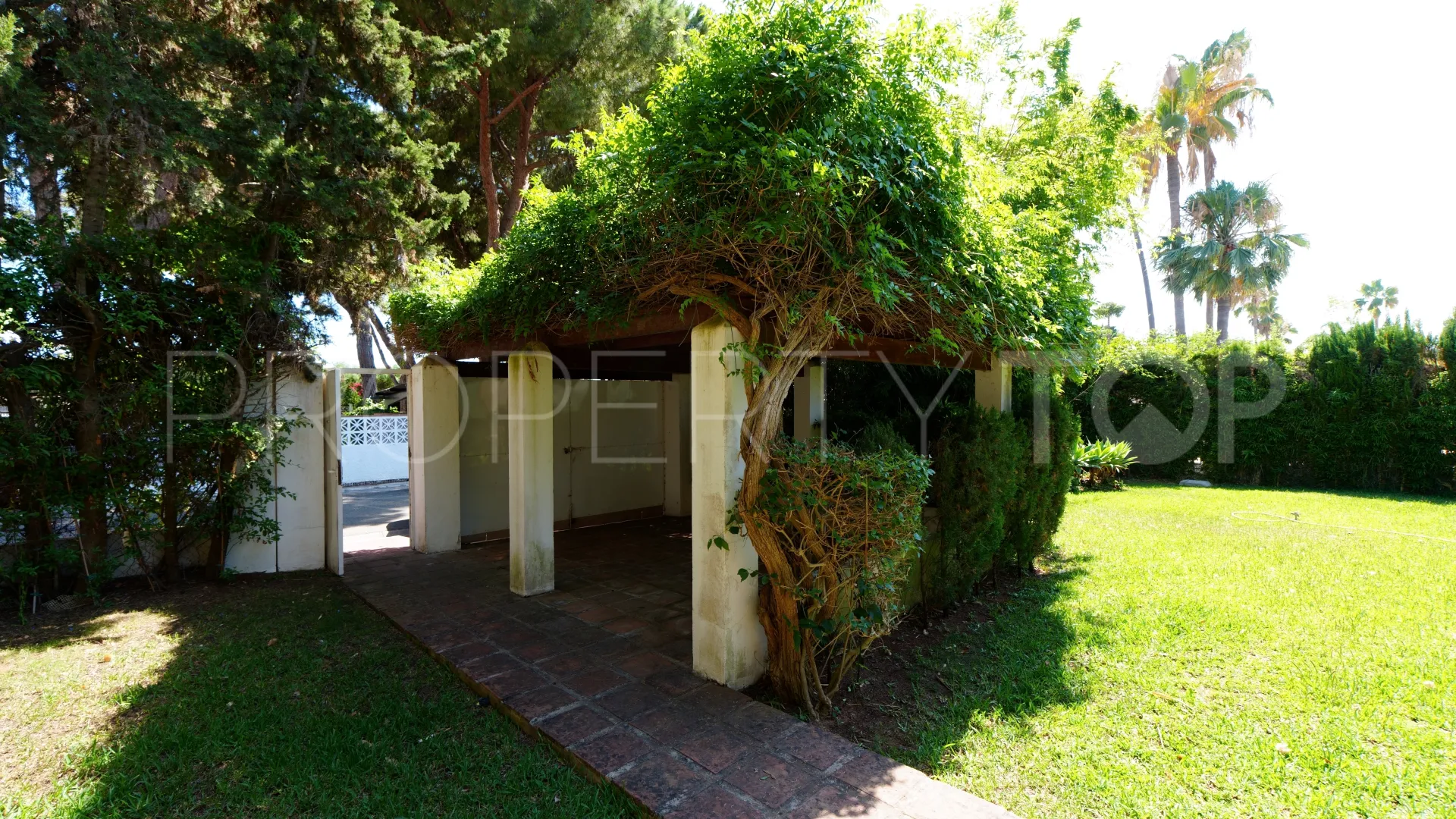 4 bedrooms Las Chapas villa for sale