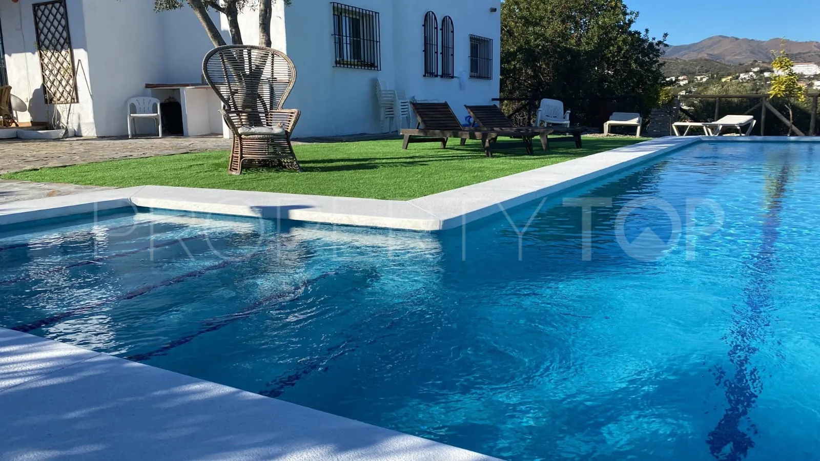 Villa en venta en Estepona