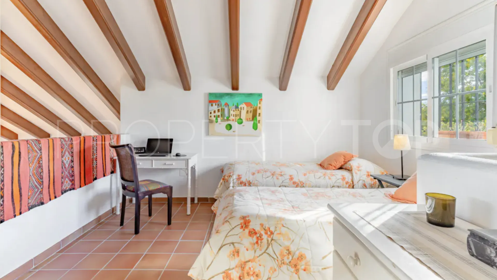 Villa en venta en Estepona