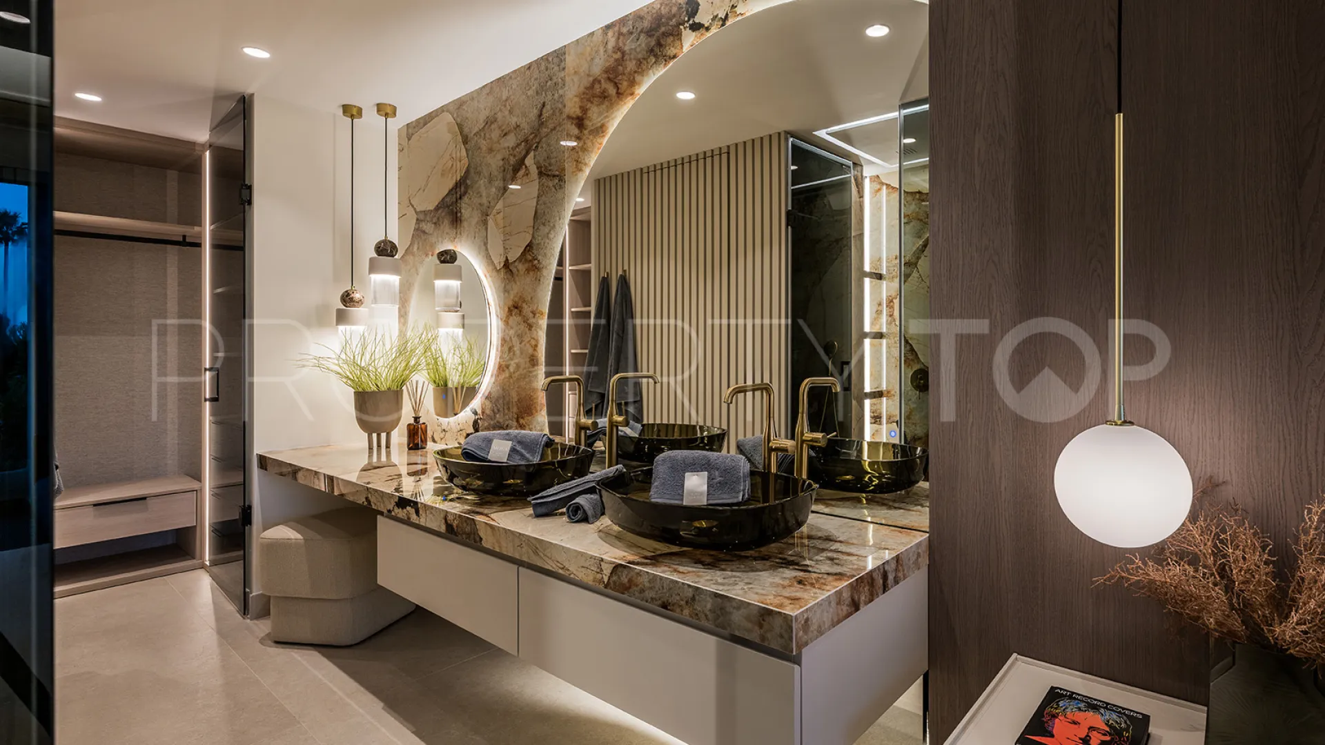 Apartamento planta baja en venta en New Golden Mile con 3 dormitorios