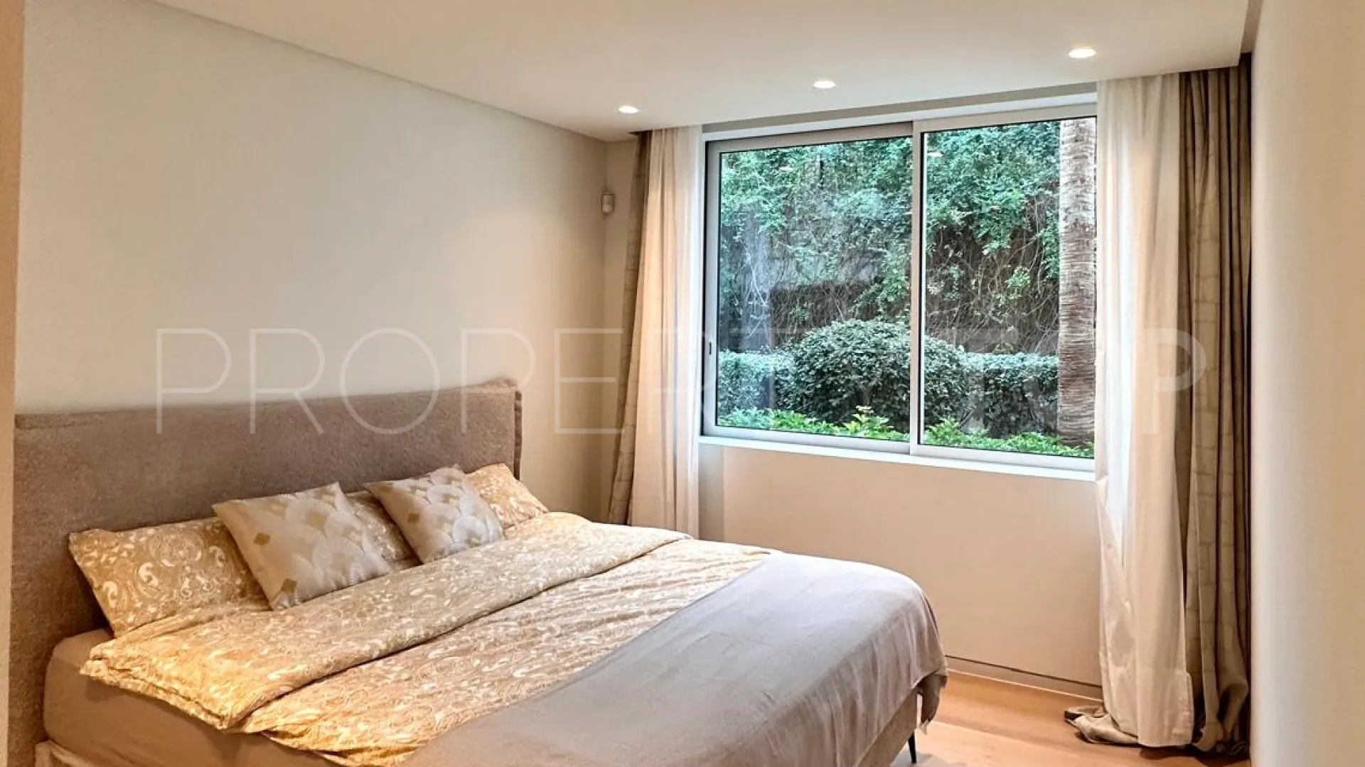 Buy Palo Alto 2 bedrooms apartment
