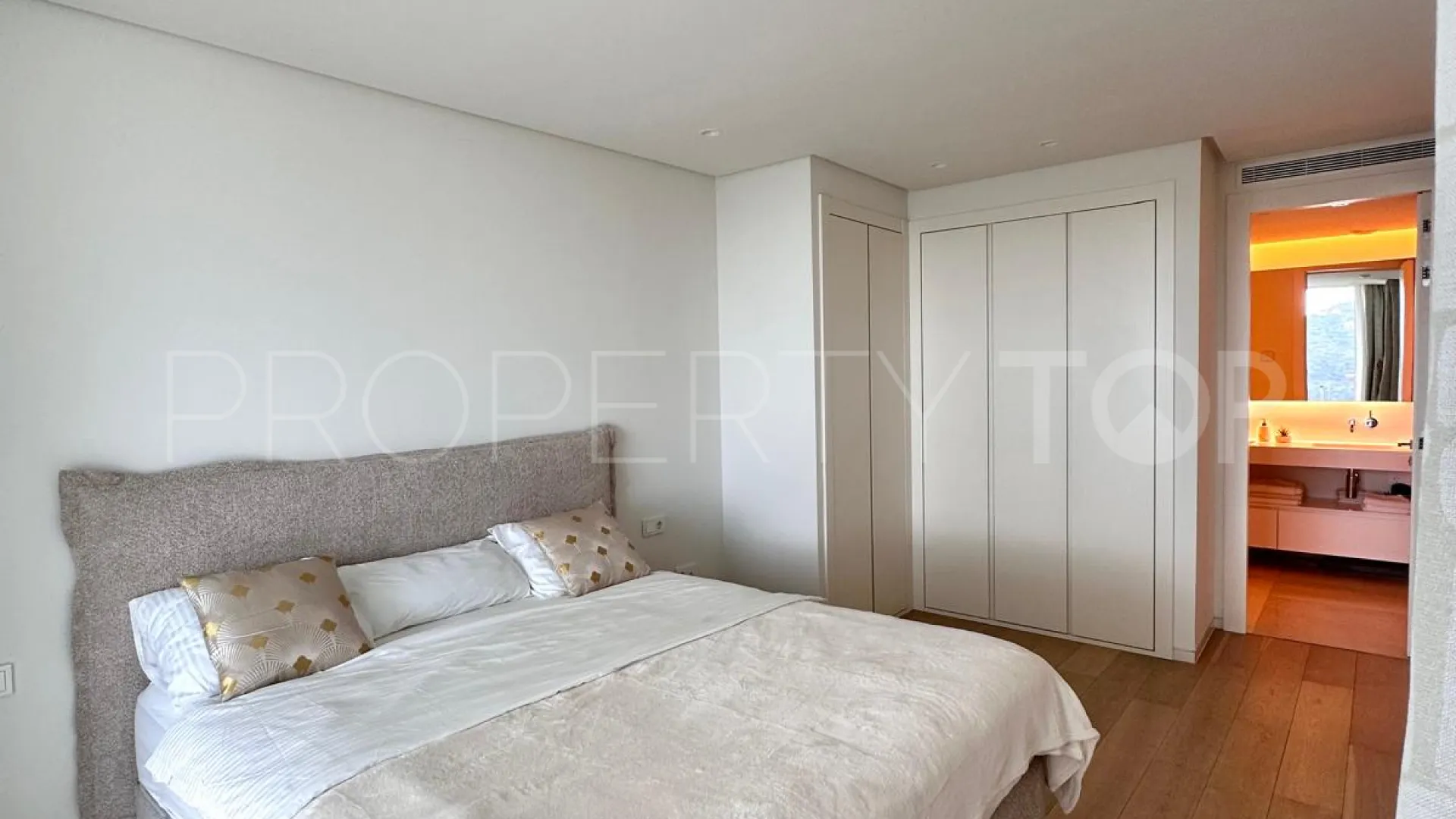 Buy Palo Alto 2 bedrooms apartment