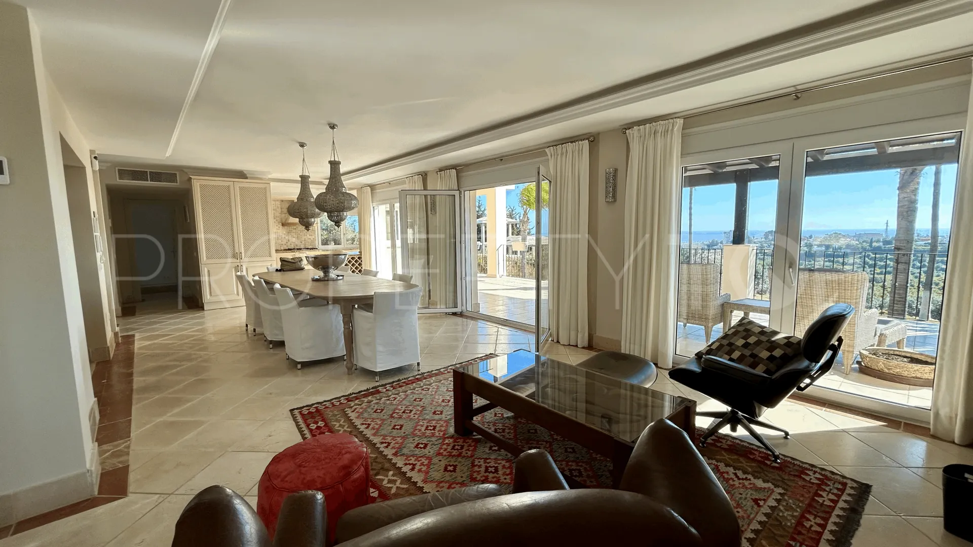 Estepona villa for sale