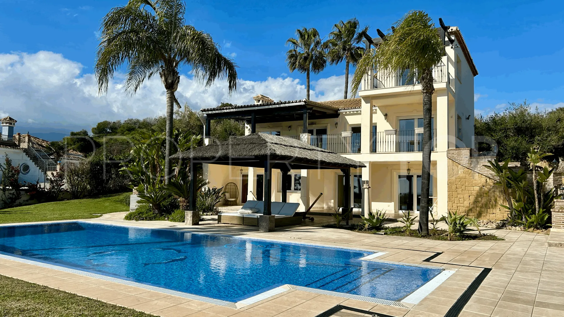 Estepona villa for sale