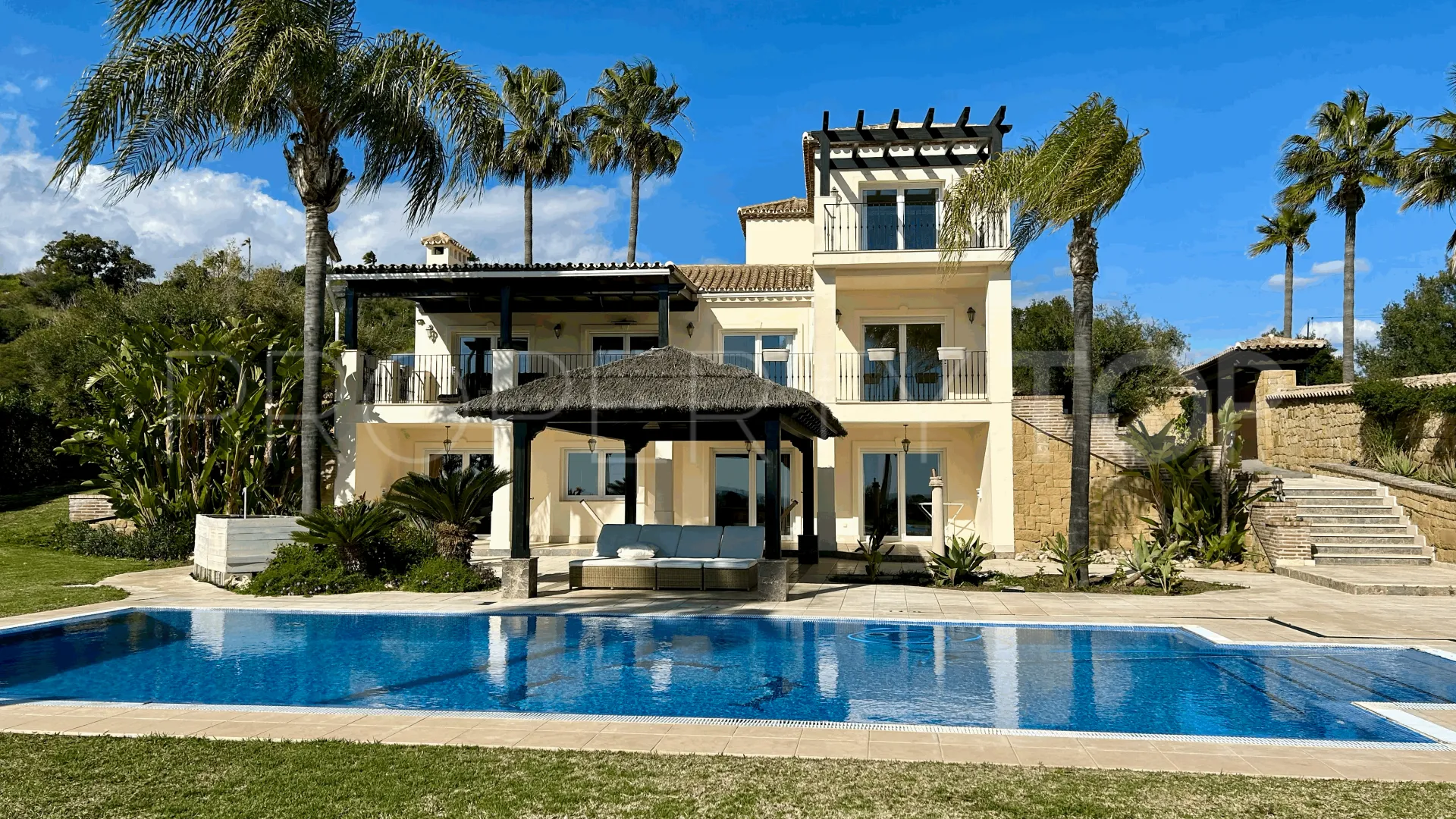 Estepona villa for sale