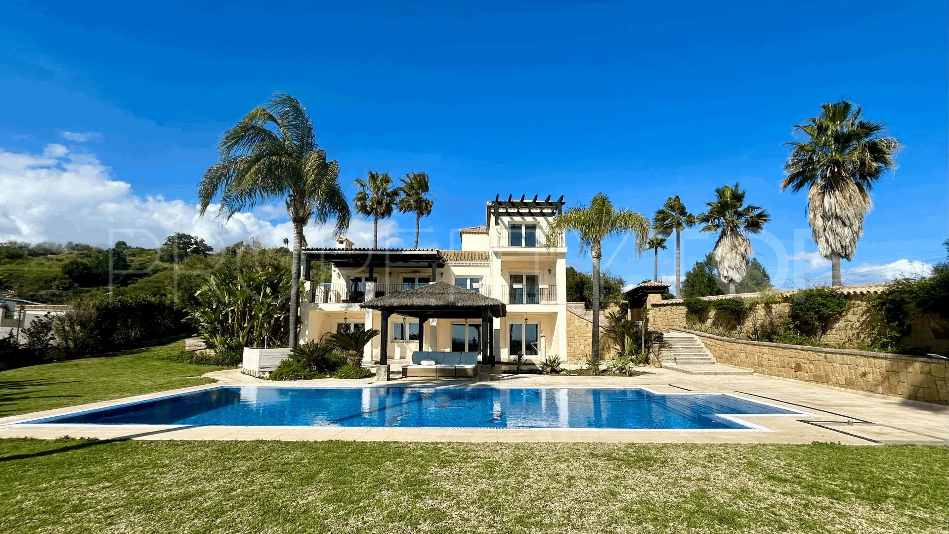 Estepona villa for sale