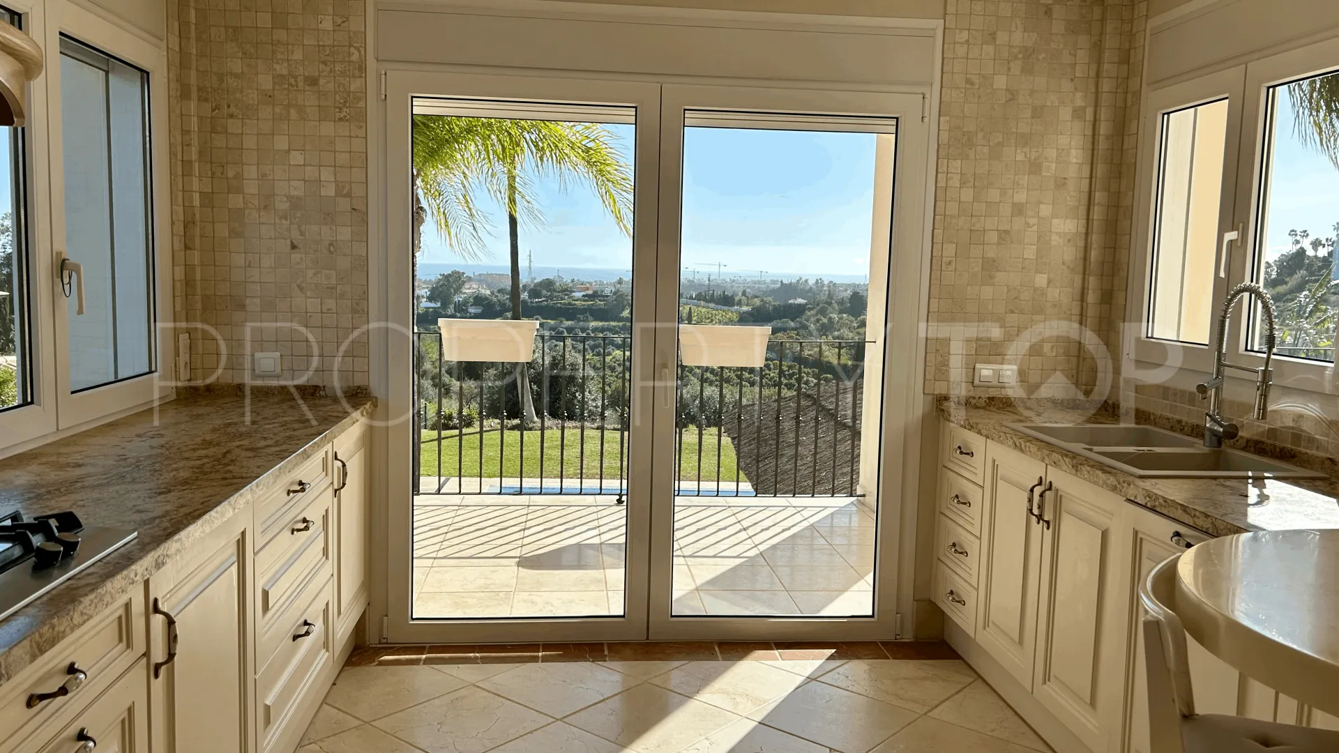 Estepona villa for sale