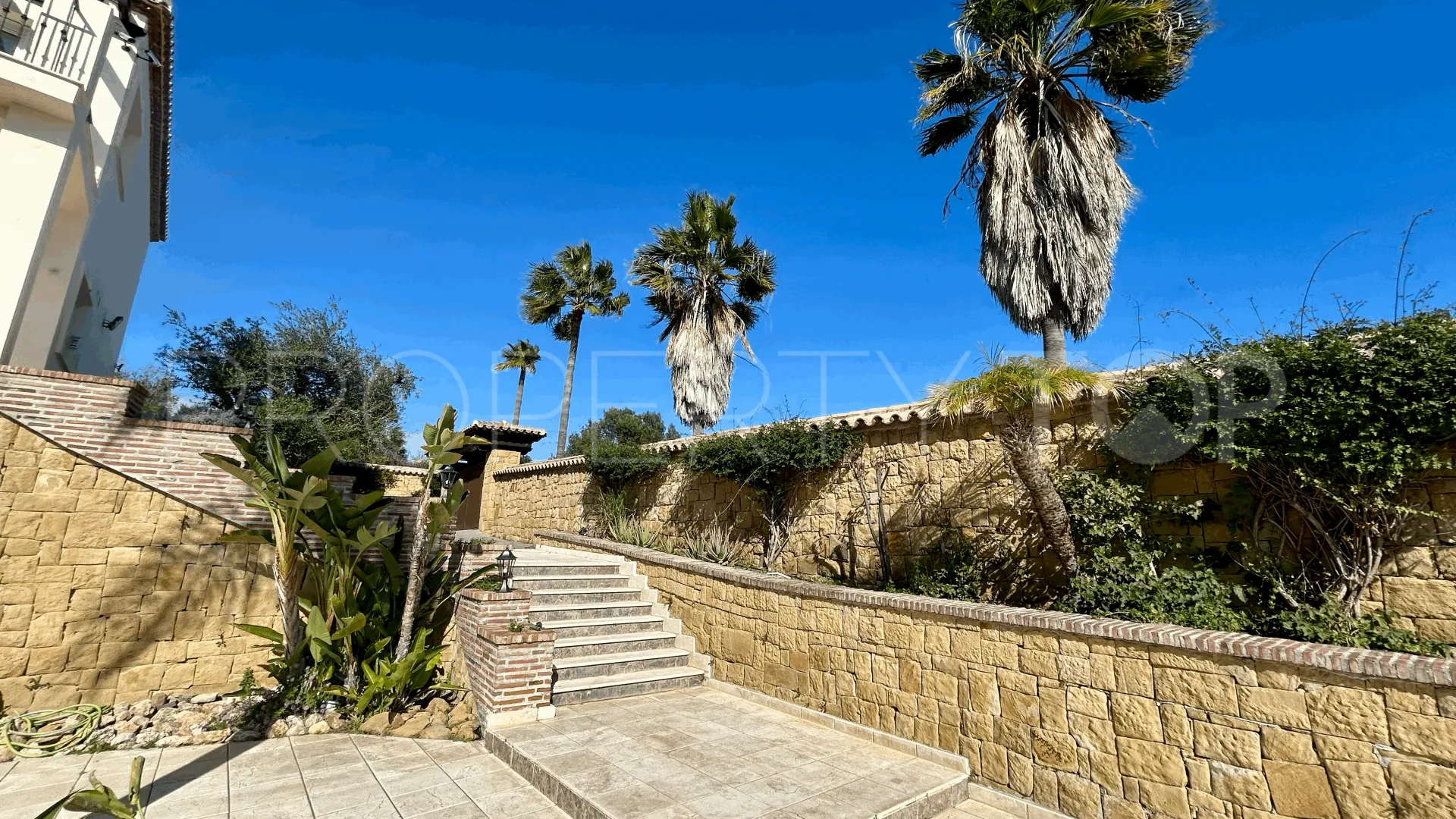Estepona villa for sale