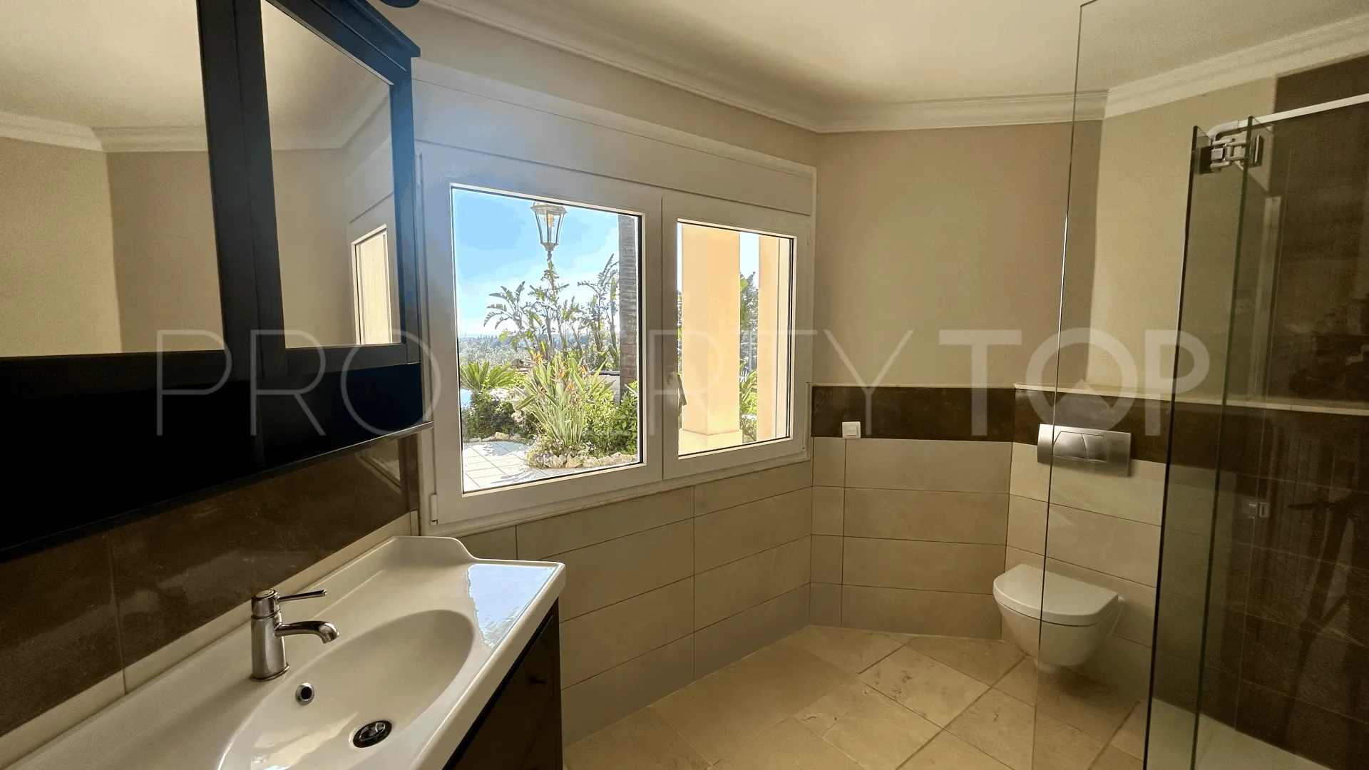 Estepona villa for sale
