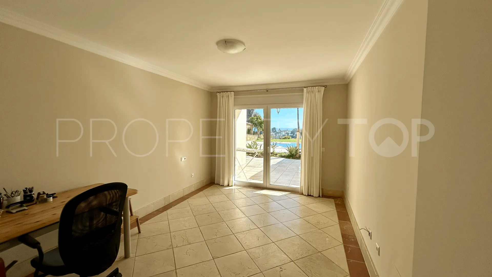 Estepona villa for sale