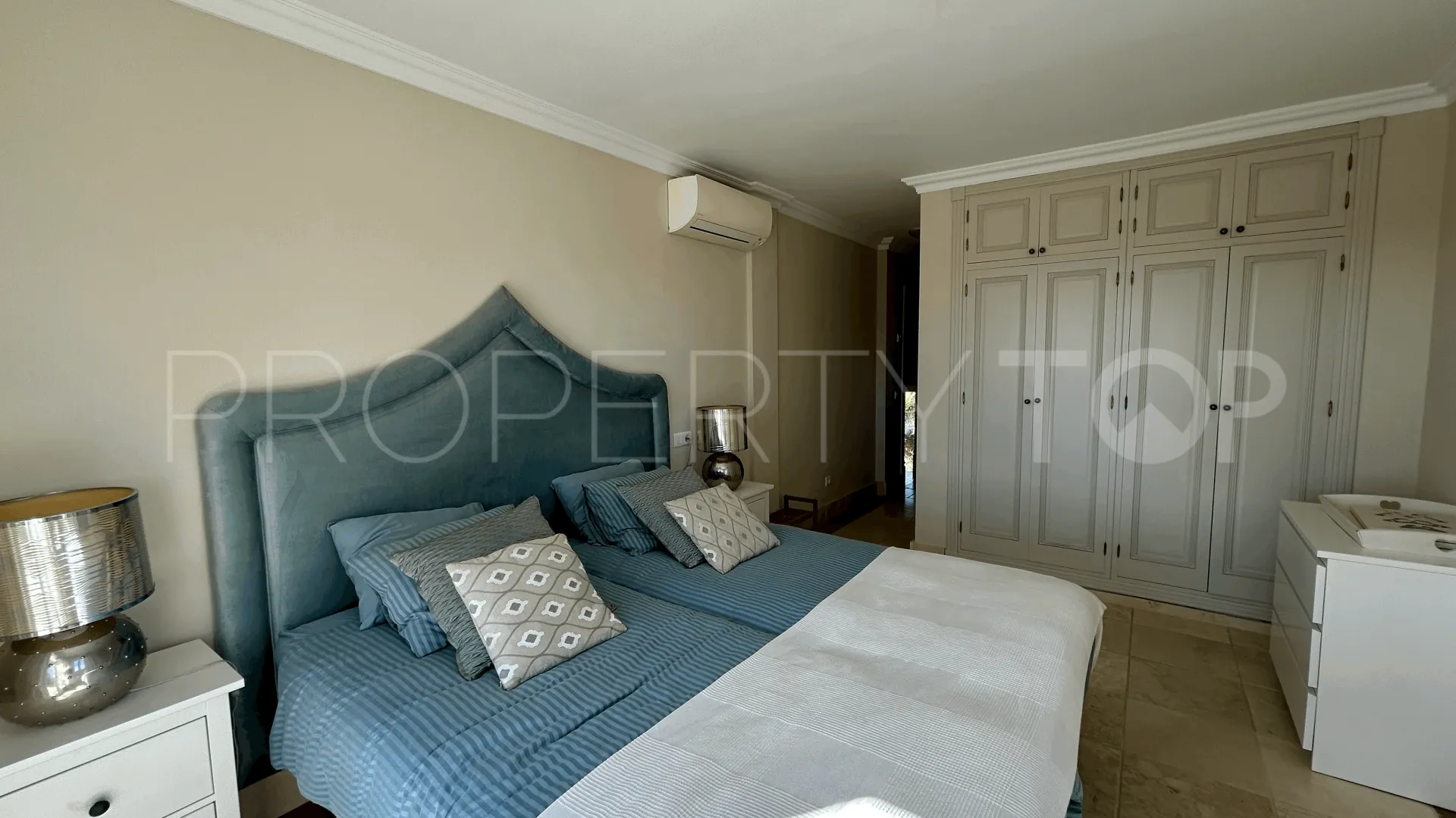 Estepona villa for sale