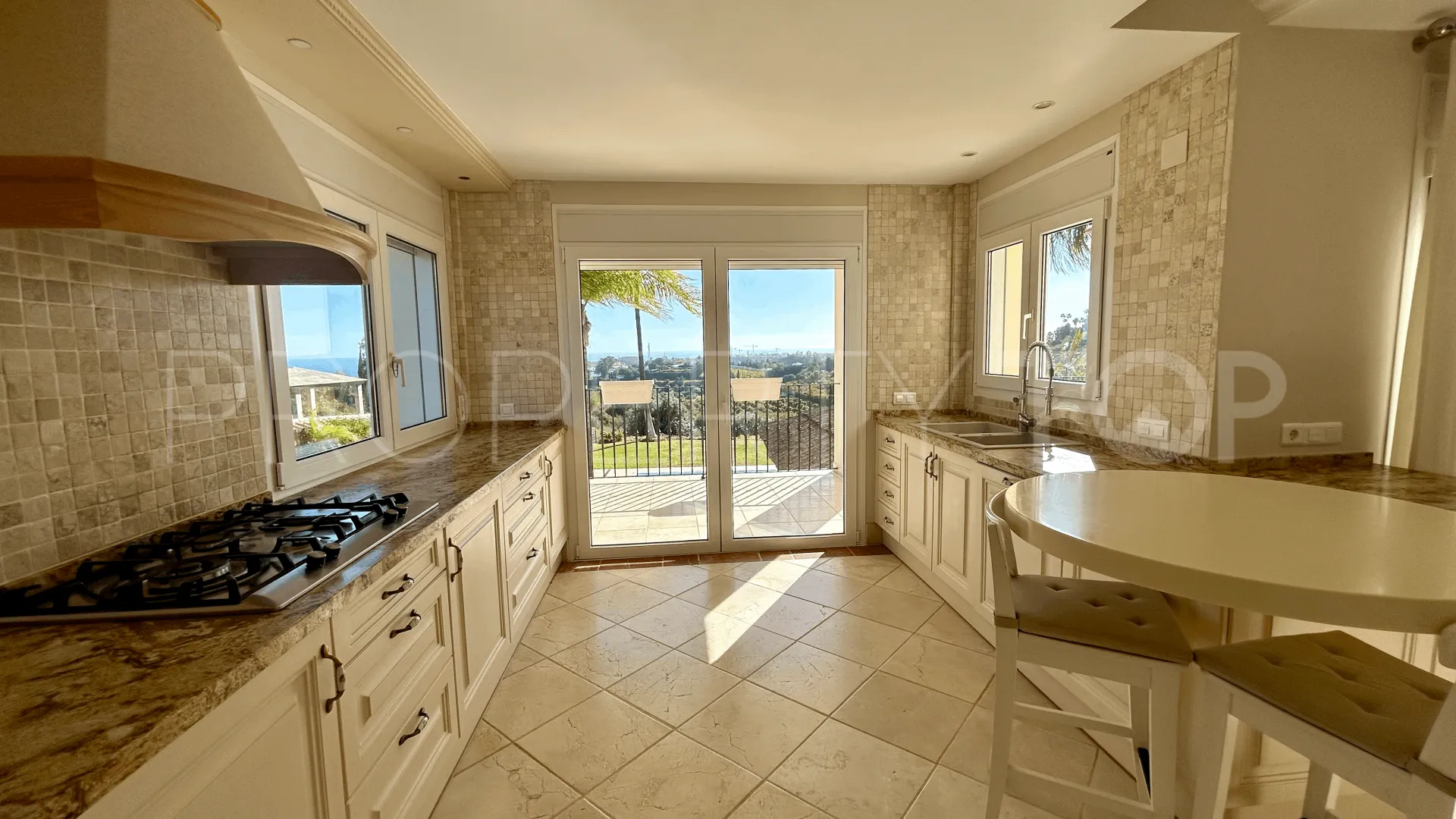 Estepona villa for sale