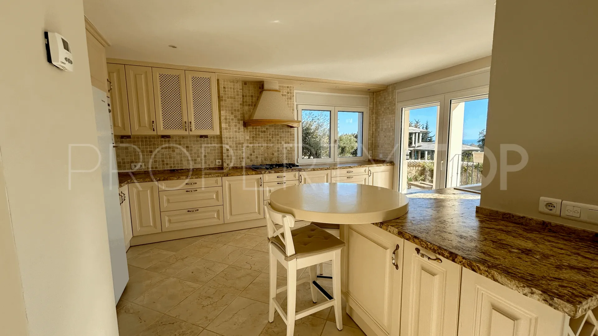 Estepona villa for sale