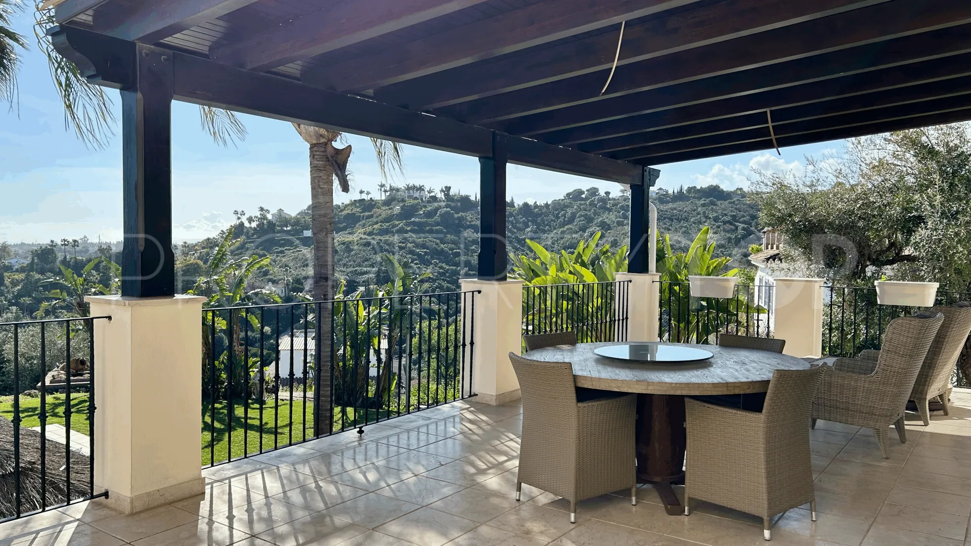 Estepona villa for sale