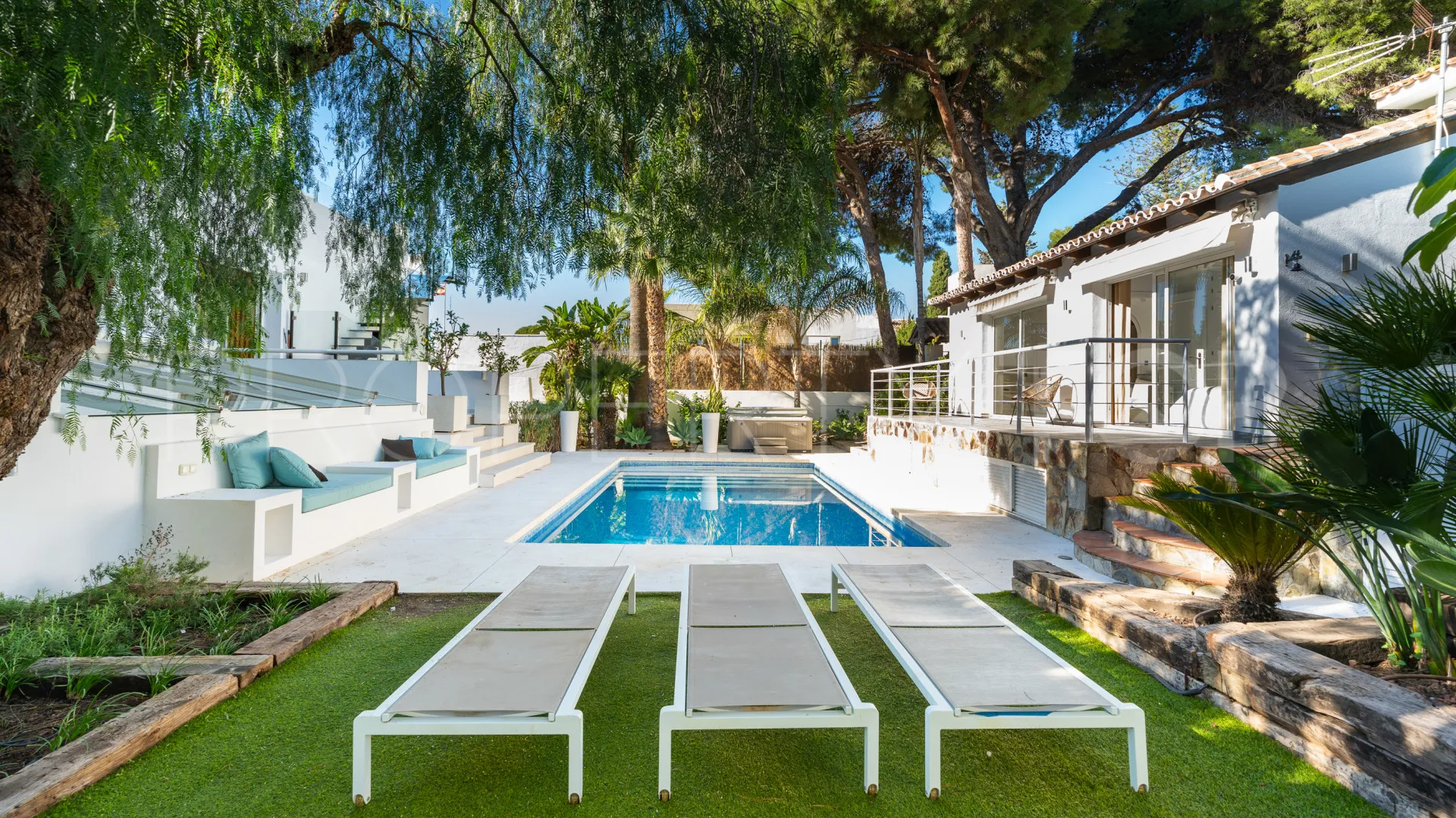 Nueva Andalucia, villa en venta de 6 dormitorios