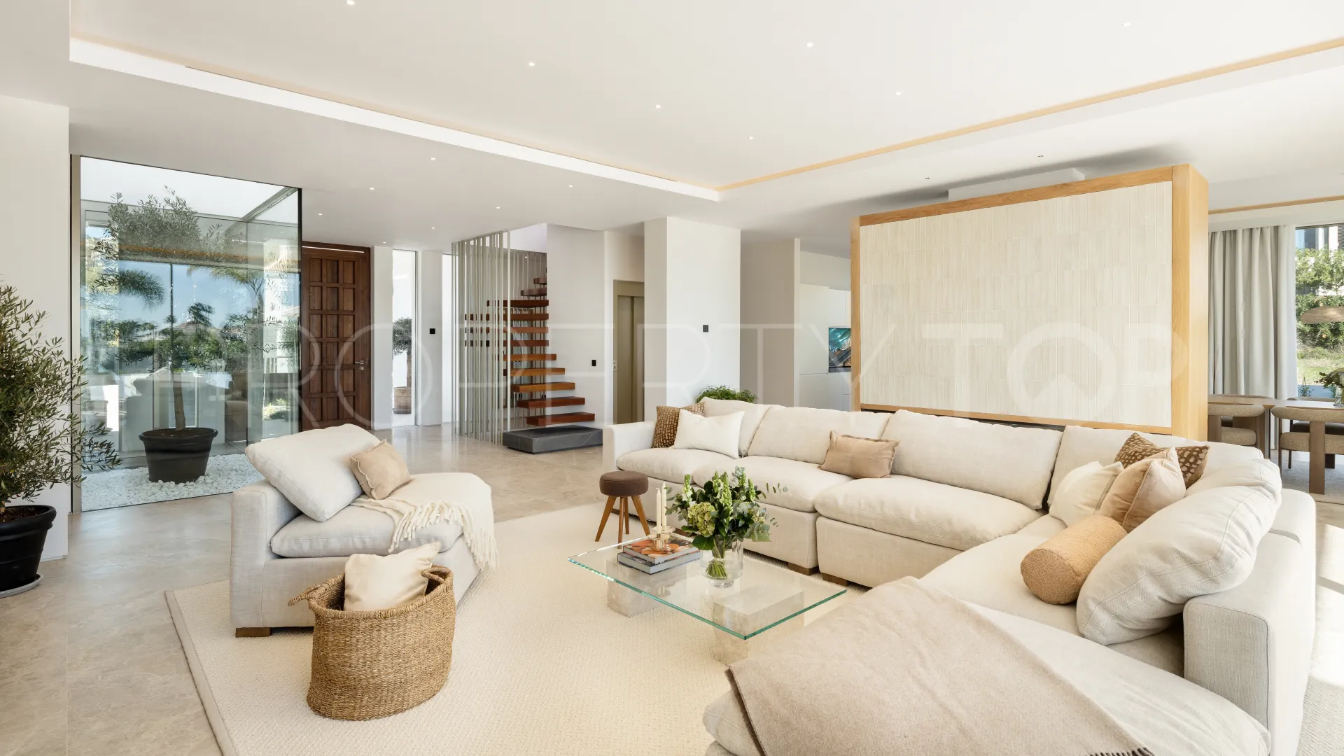 Se vende villa en Aloha
