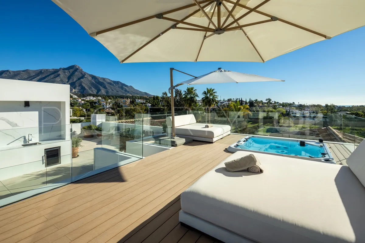 Se vende villa en Aloha