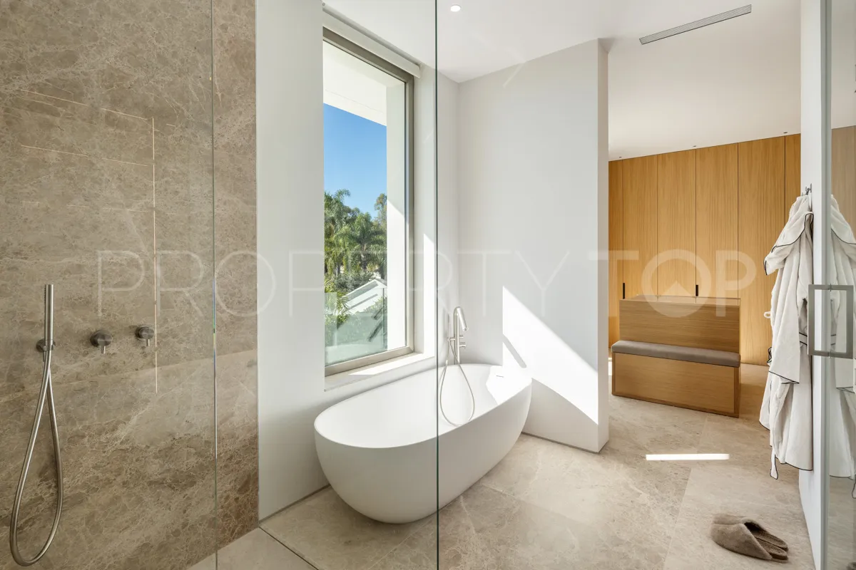 Se vende villa en Aloha