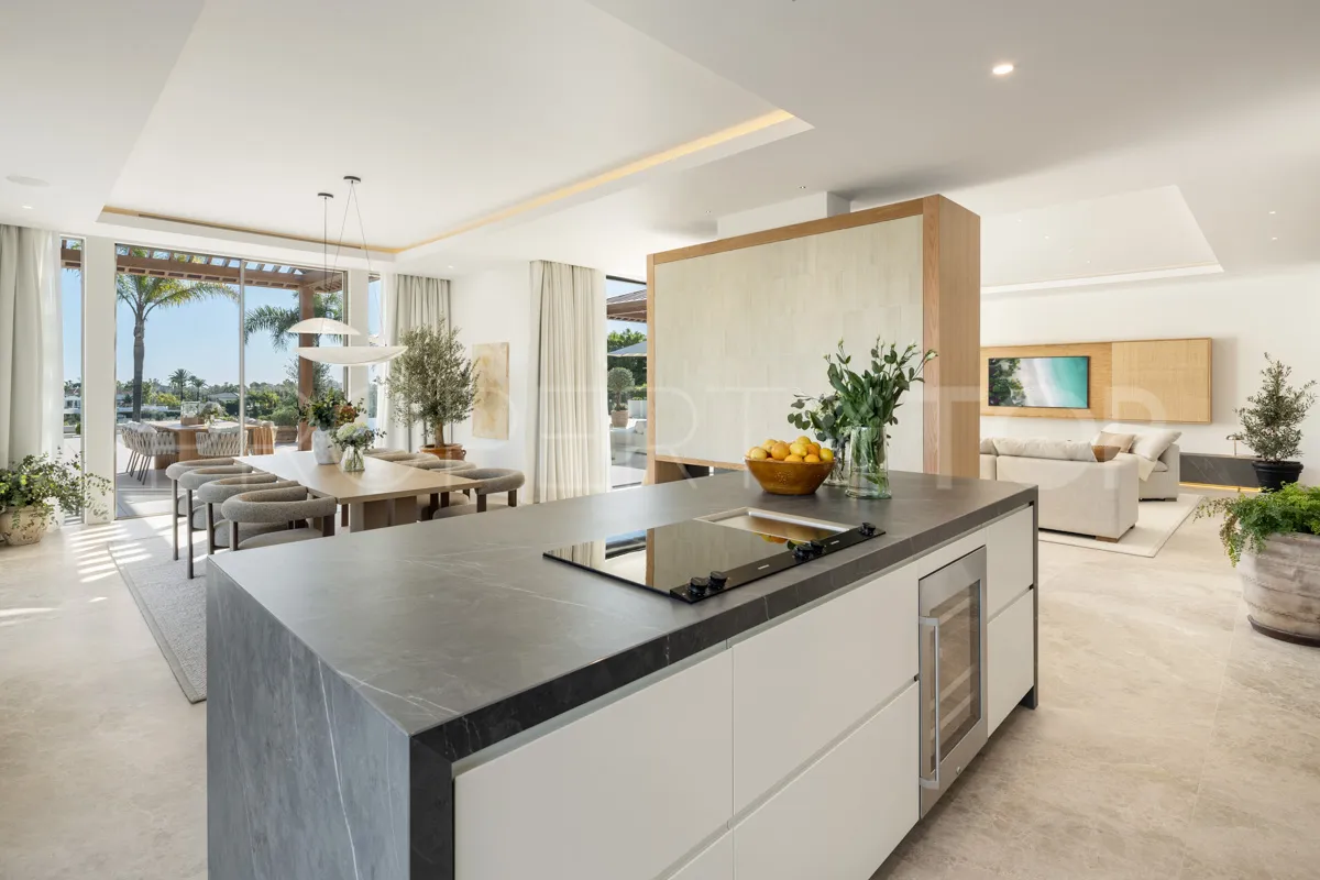 Se vende villa en Aloha