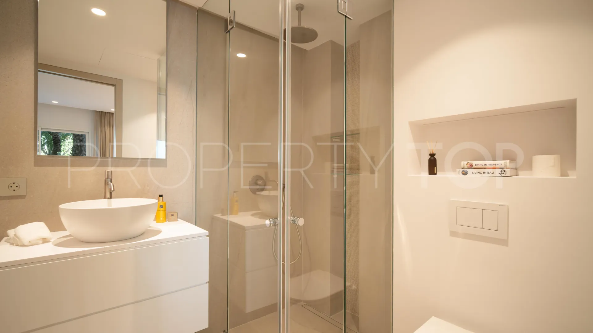 Buy Marina Puente Romano apartment with 3 bedrooms