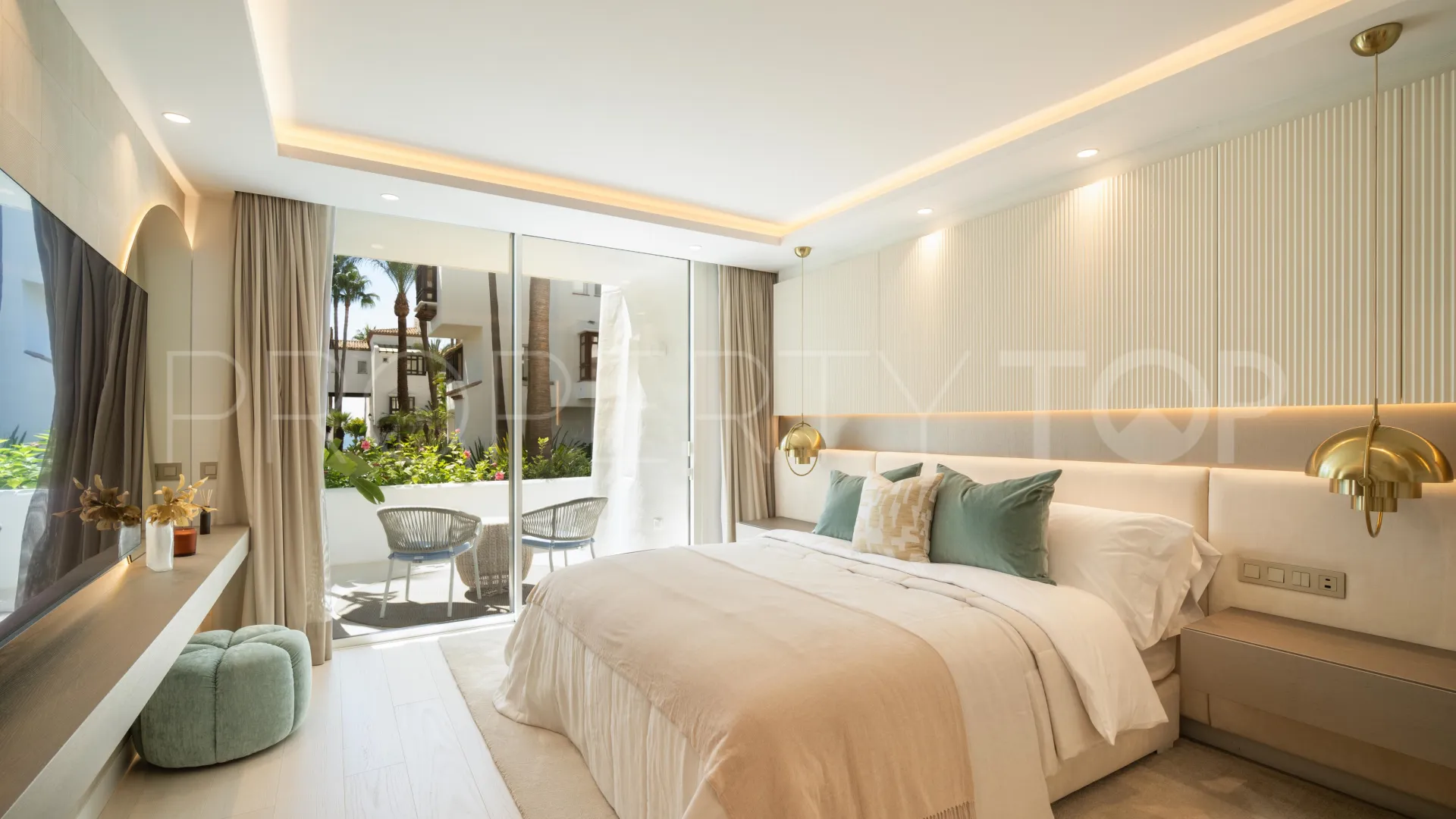 Buy Marina Puente Romano apartment with 3 bedrooms