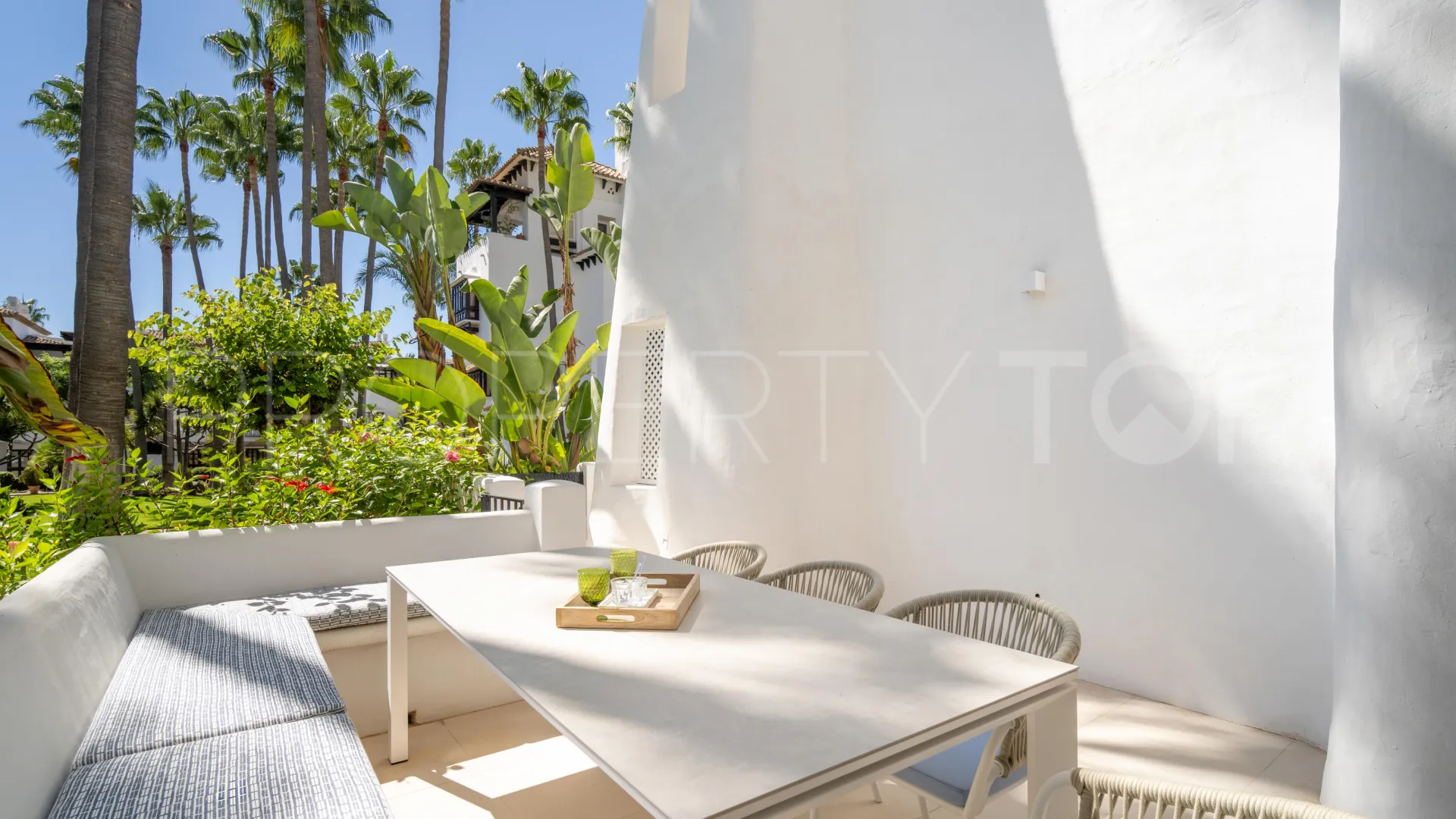 Buy Marina Puente Romano apartment with 3 bedrooms