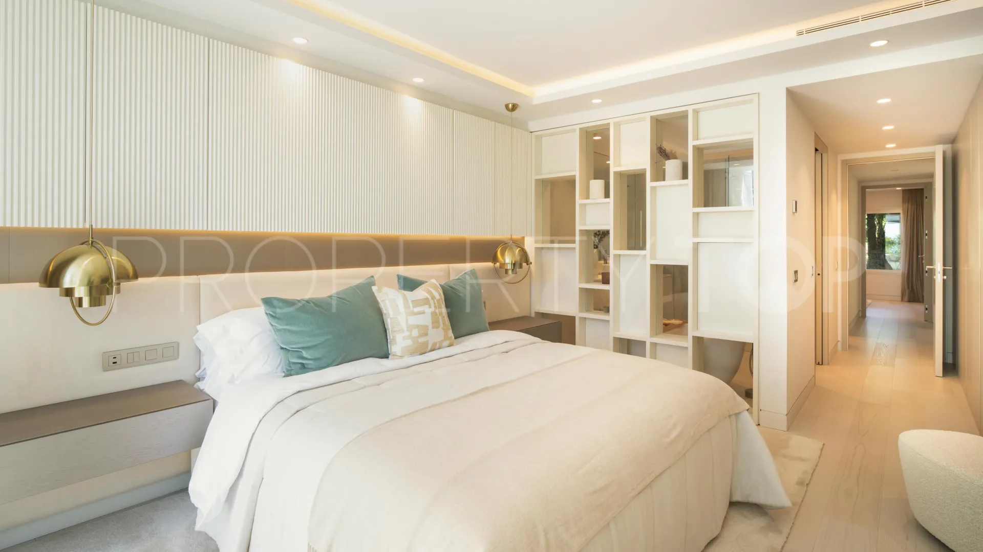 Buy Marina Puente Romano apartment with 3 bedrooms