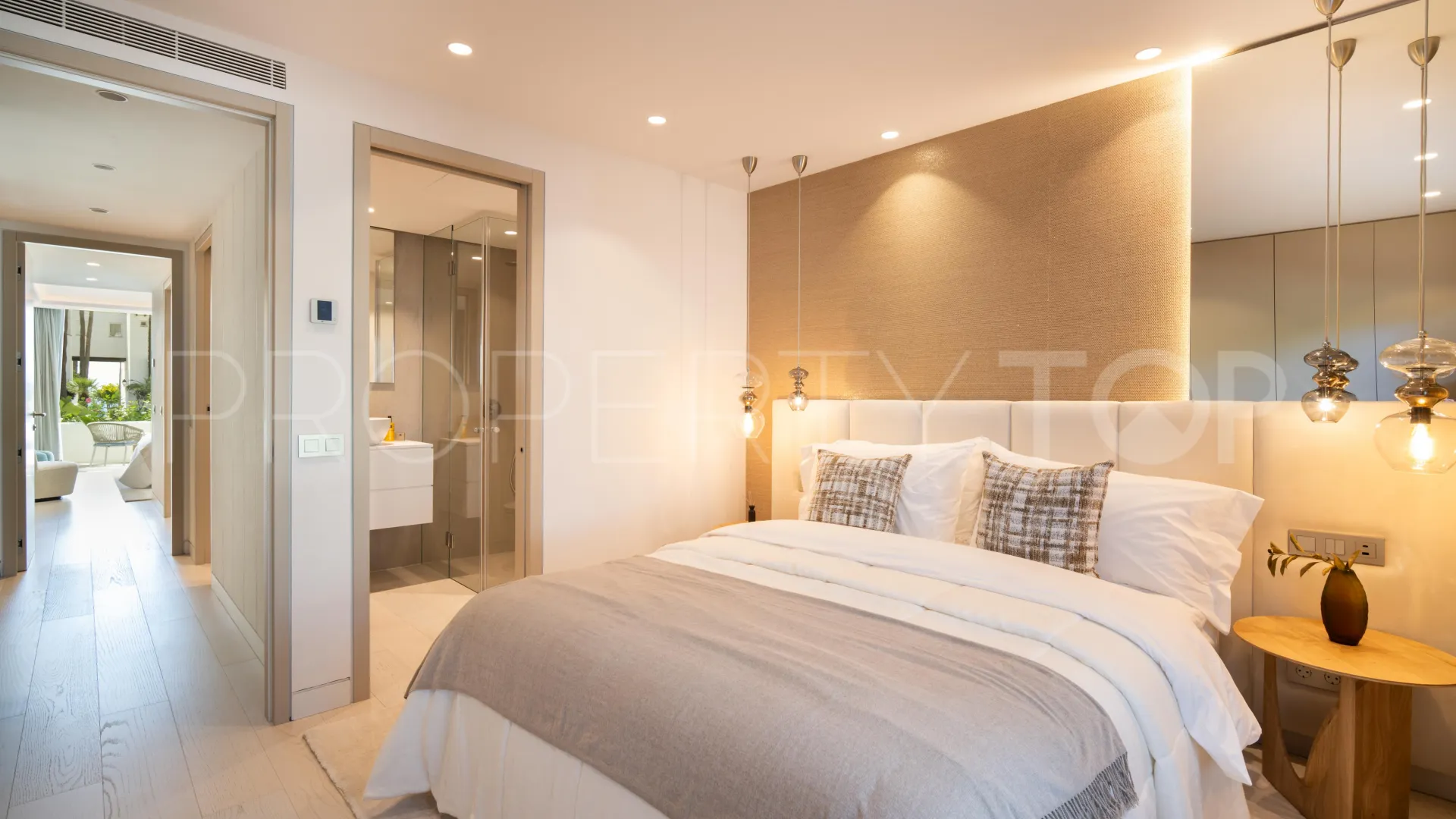 Buy Marina Puente Romano apartment with 3 bedrooms